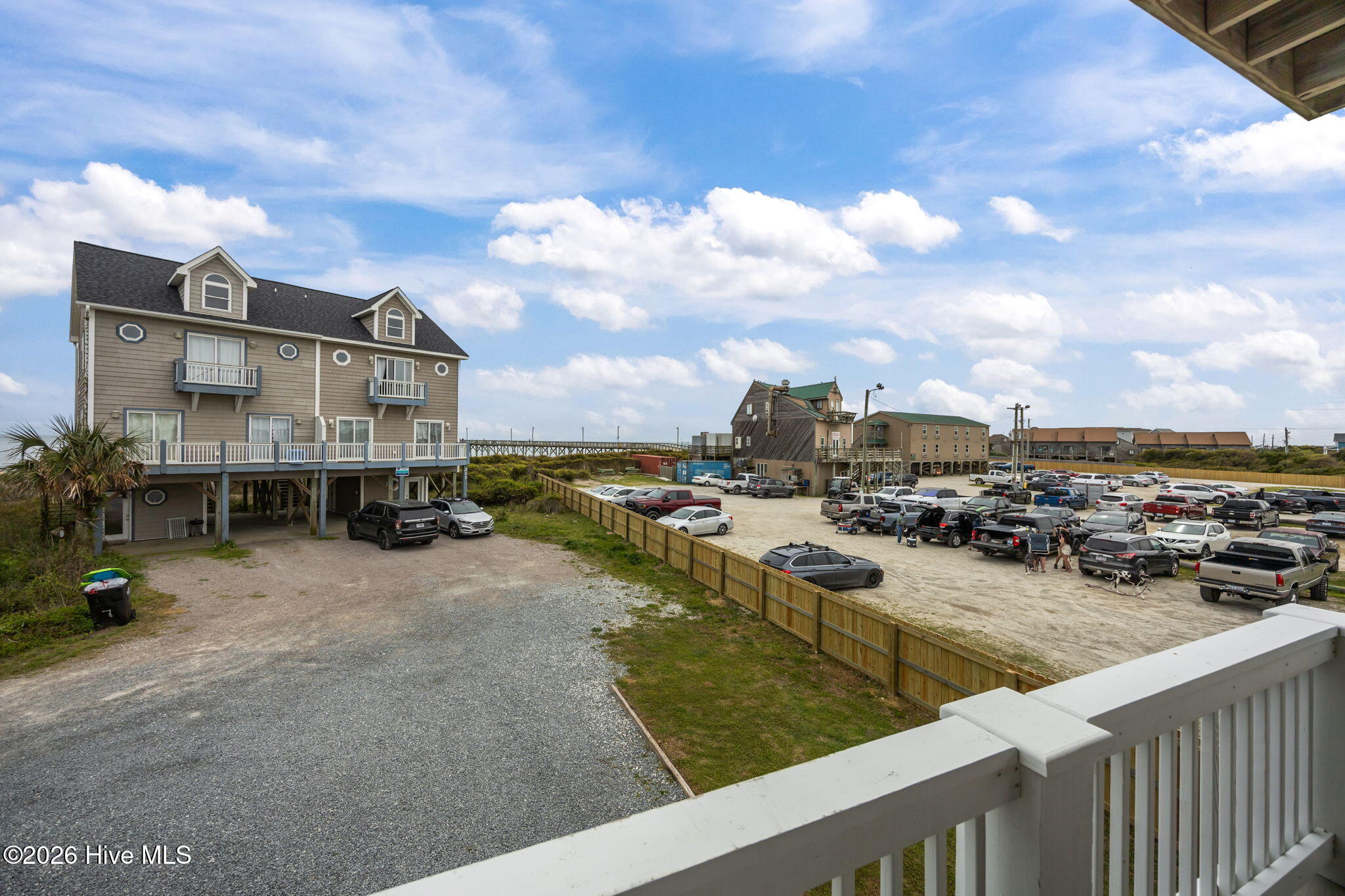 100565751 | Photo 54