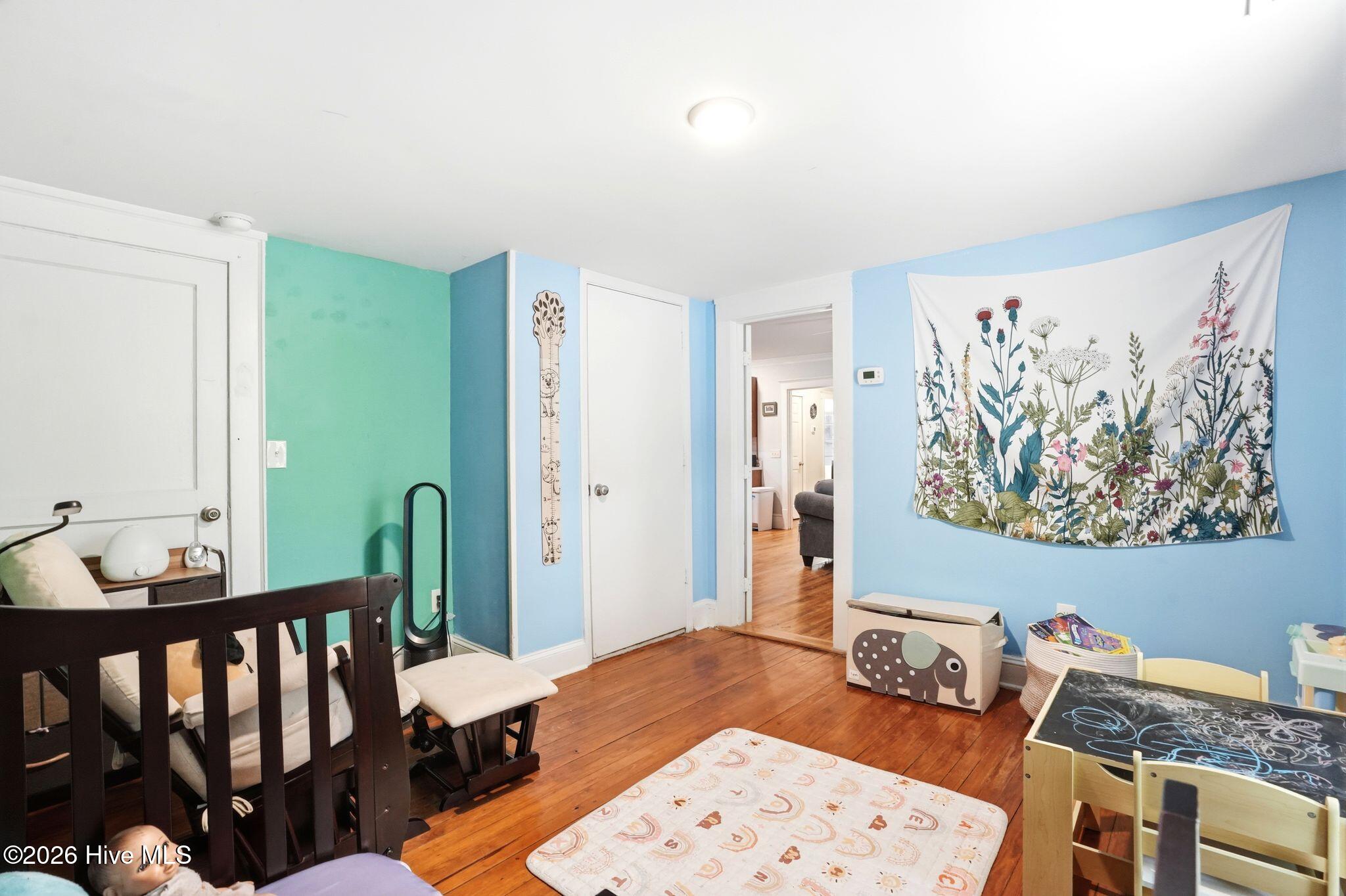 100564510 | Photo 43