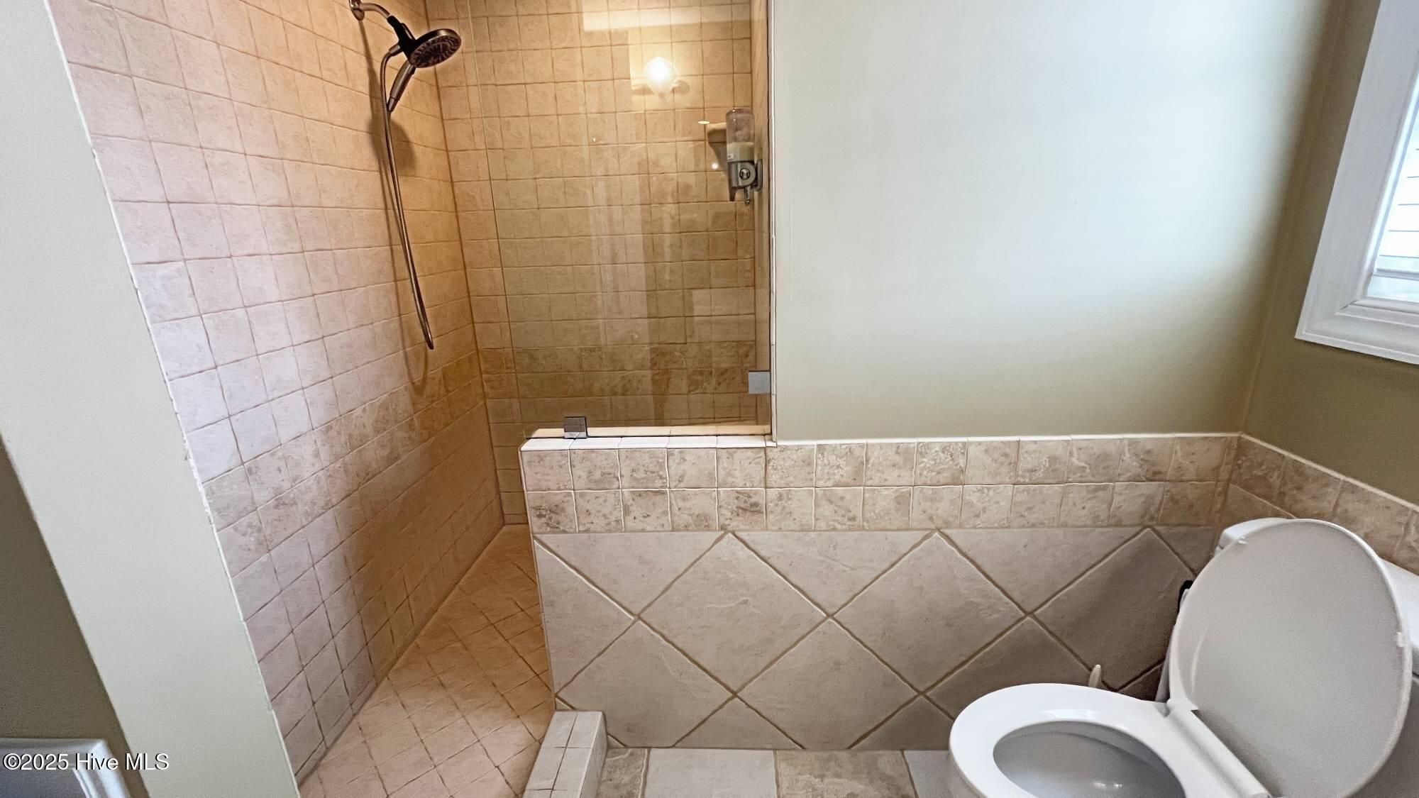 100496686 | Photo 49