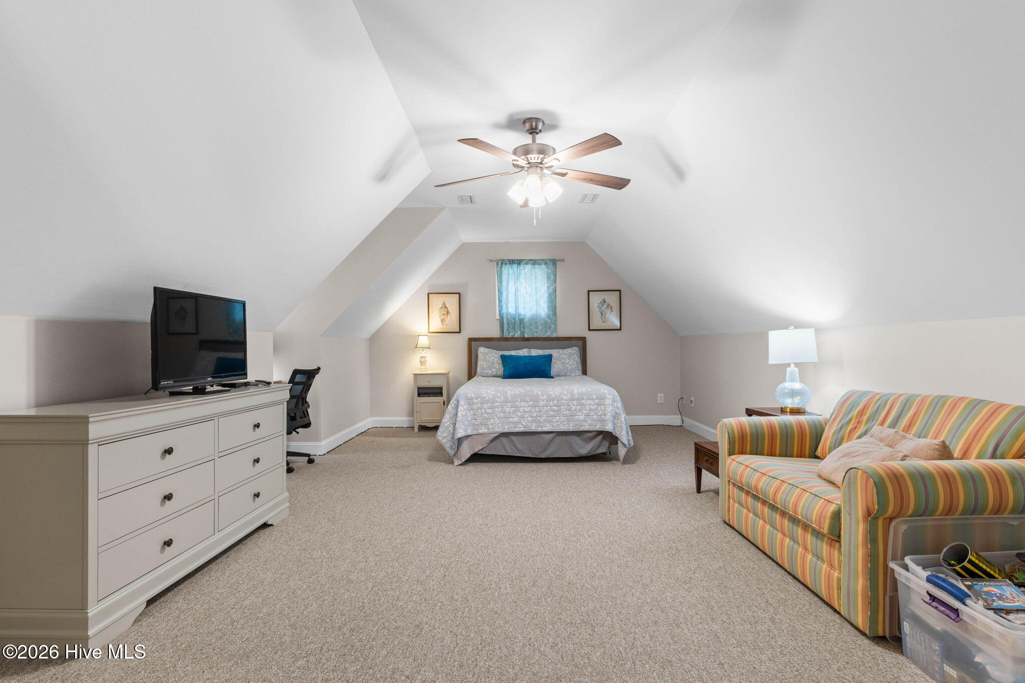 100560894 | Photo 28