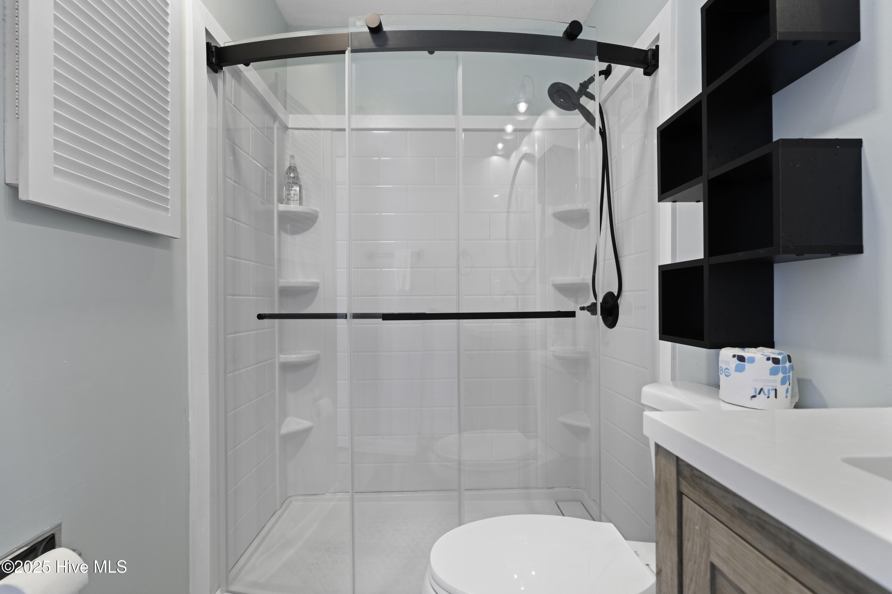 100529078 | Photo 28