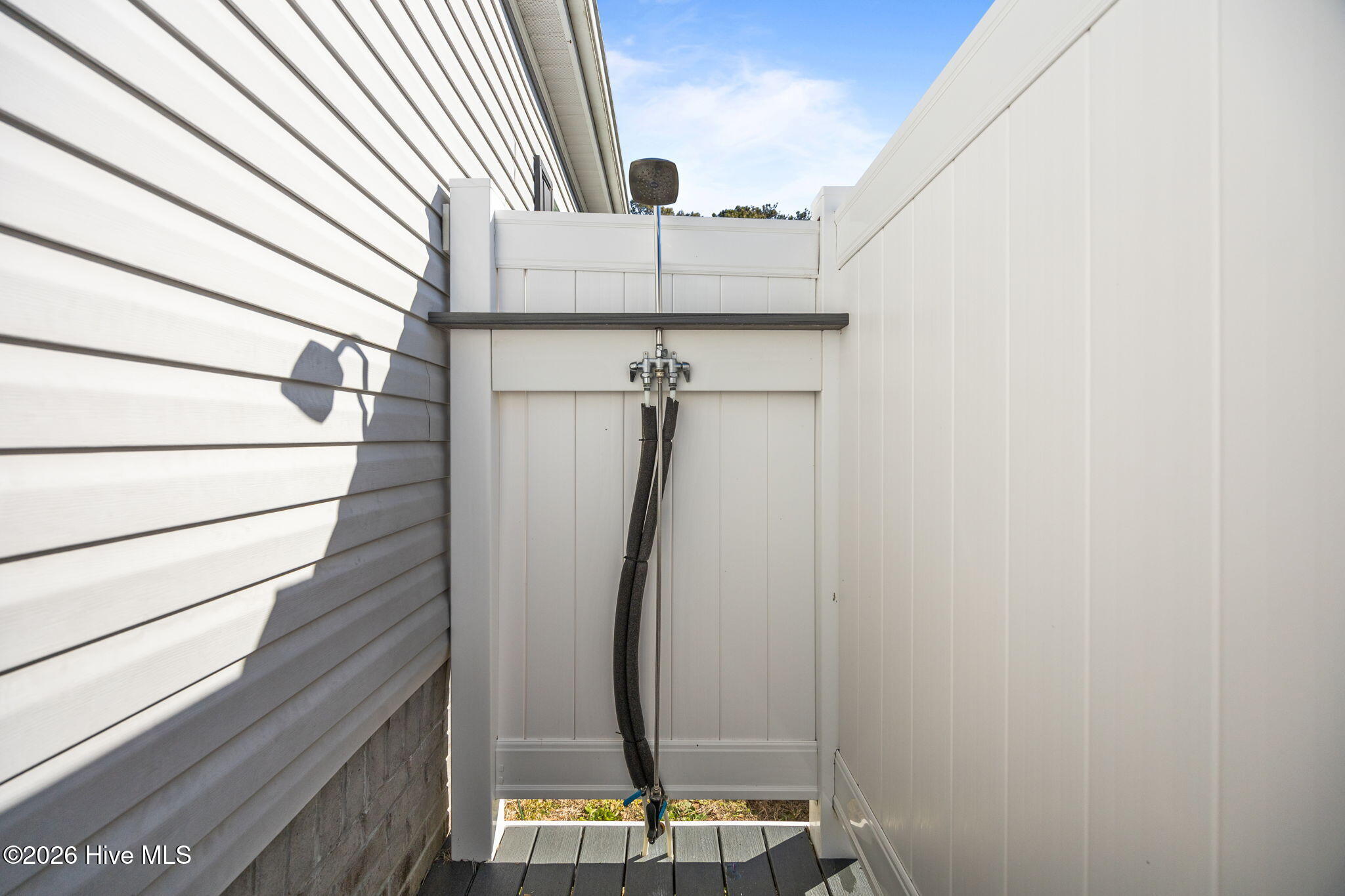 100554450 | Photo 40