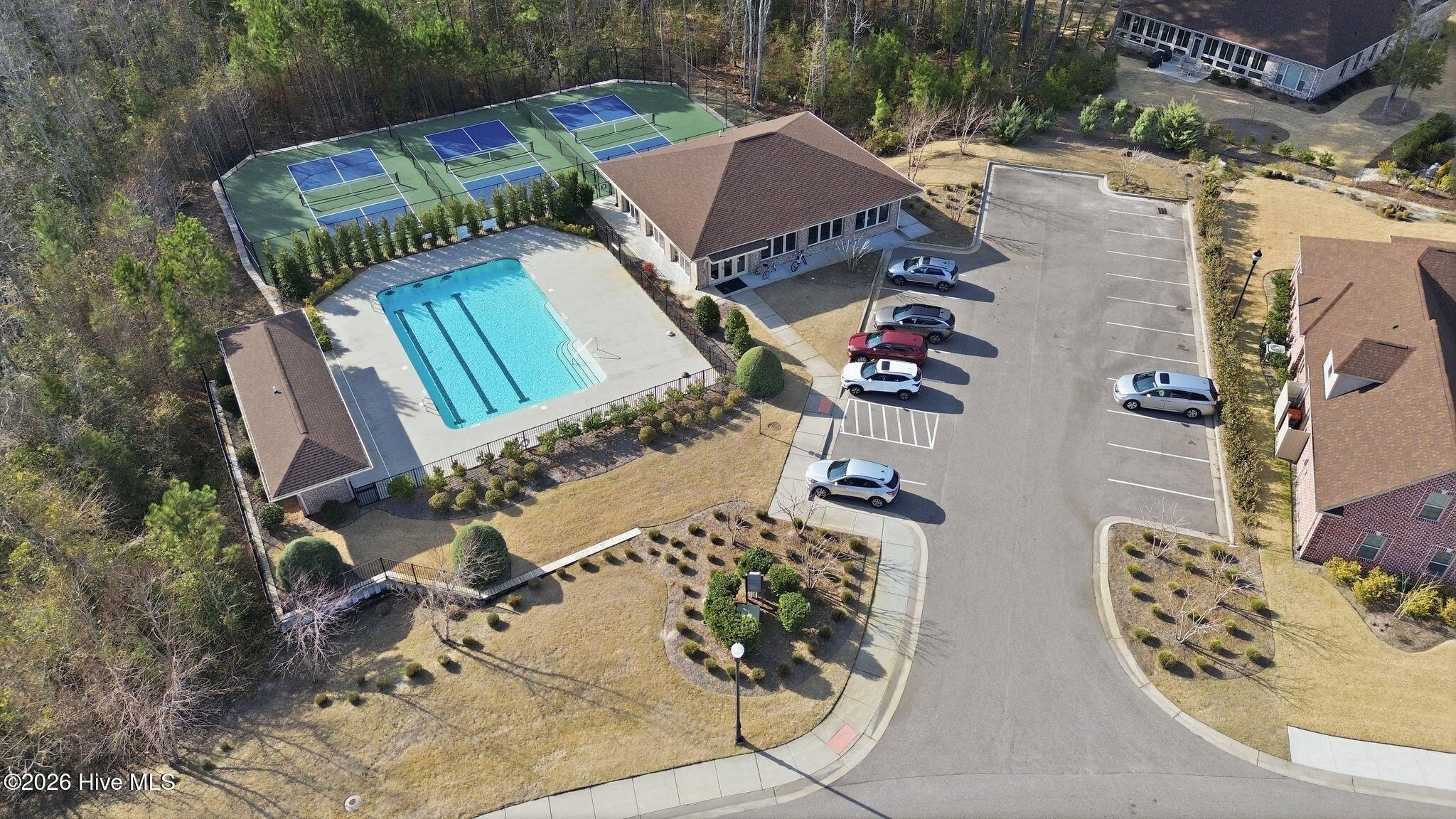 100564564 | Photo 69