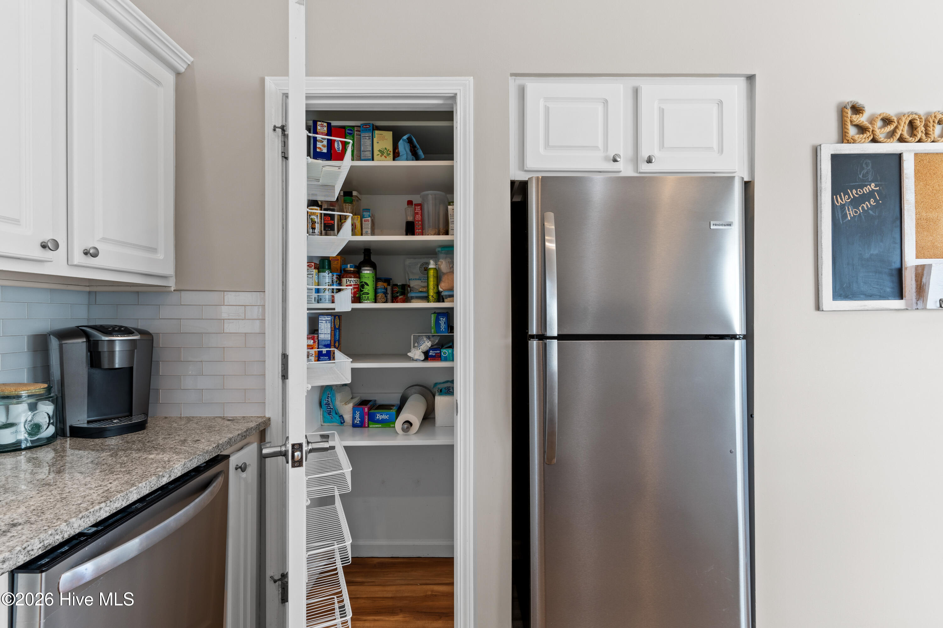 100560754 | Photo 27