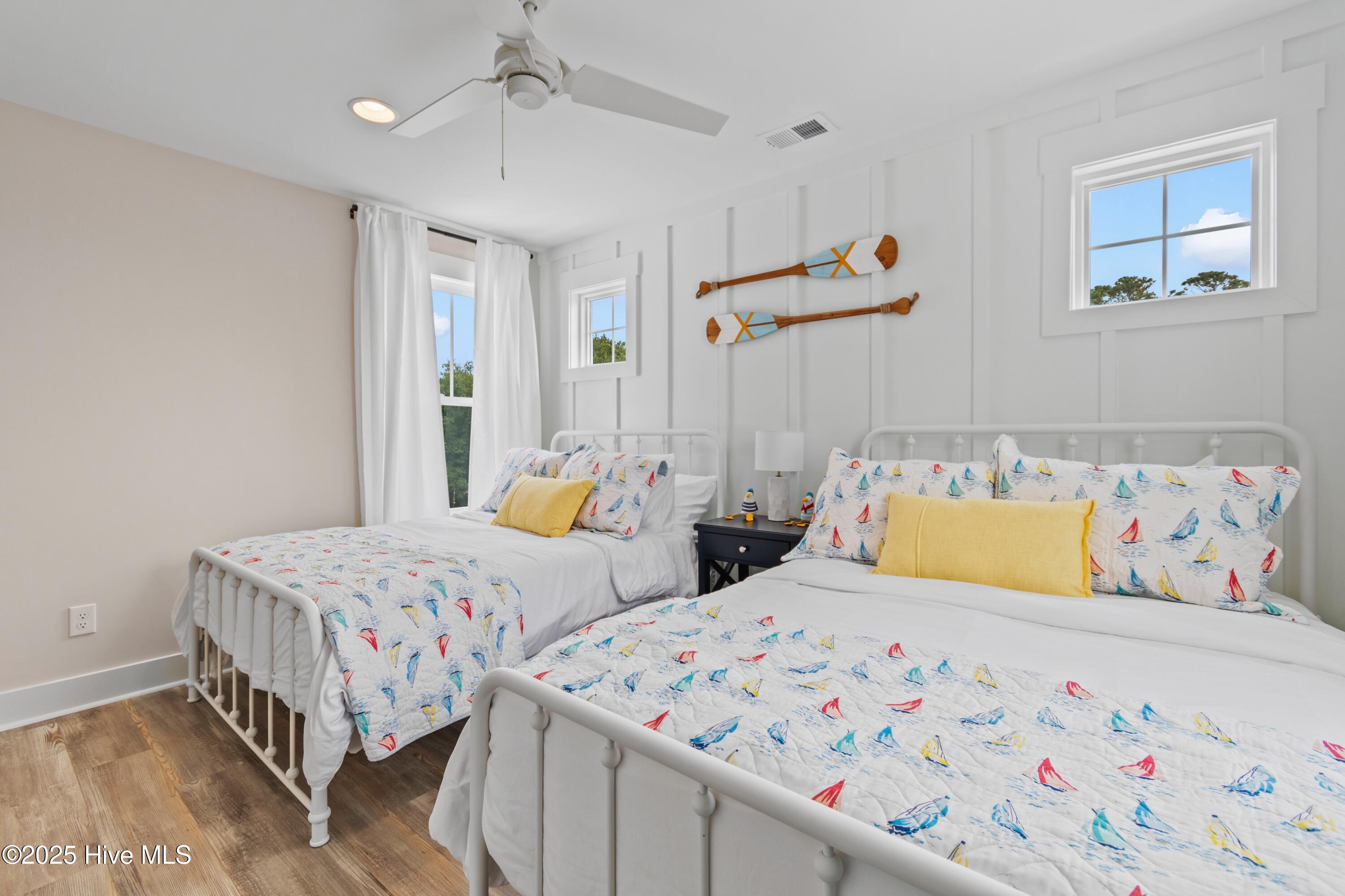 100544300 | Photo 40