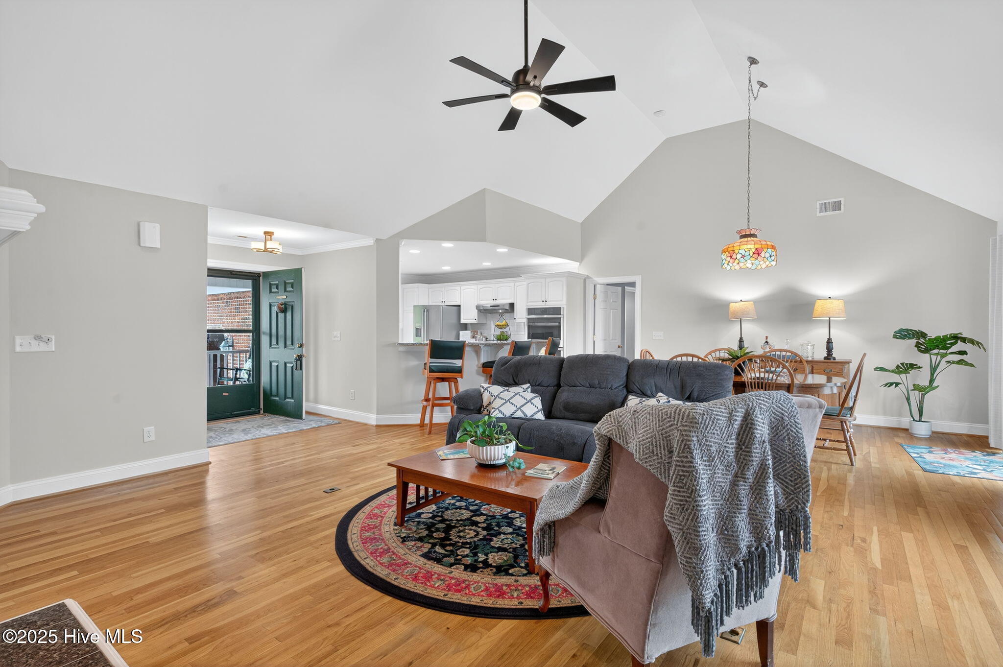 512 Shell Drive, Kure Beach, NC 28449 – photo 11: Living Room