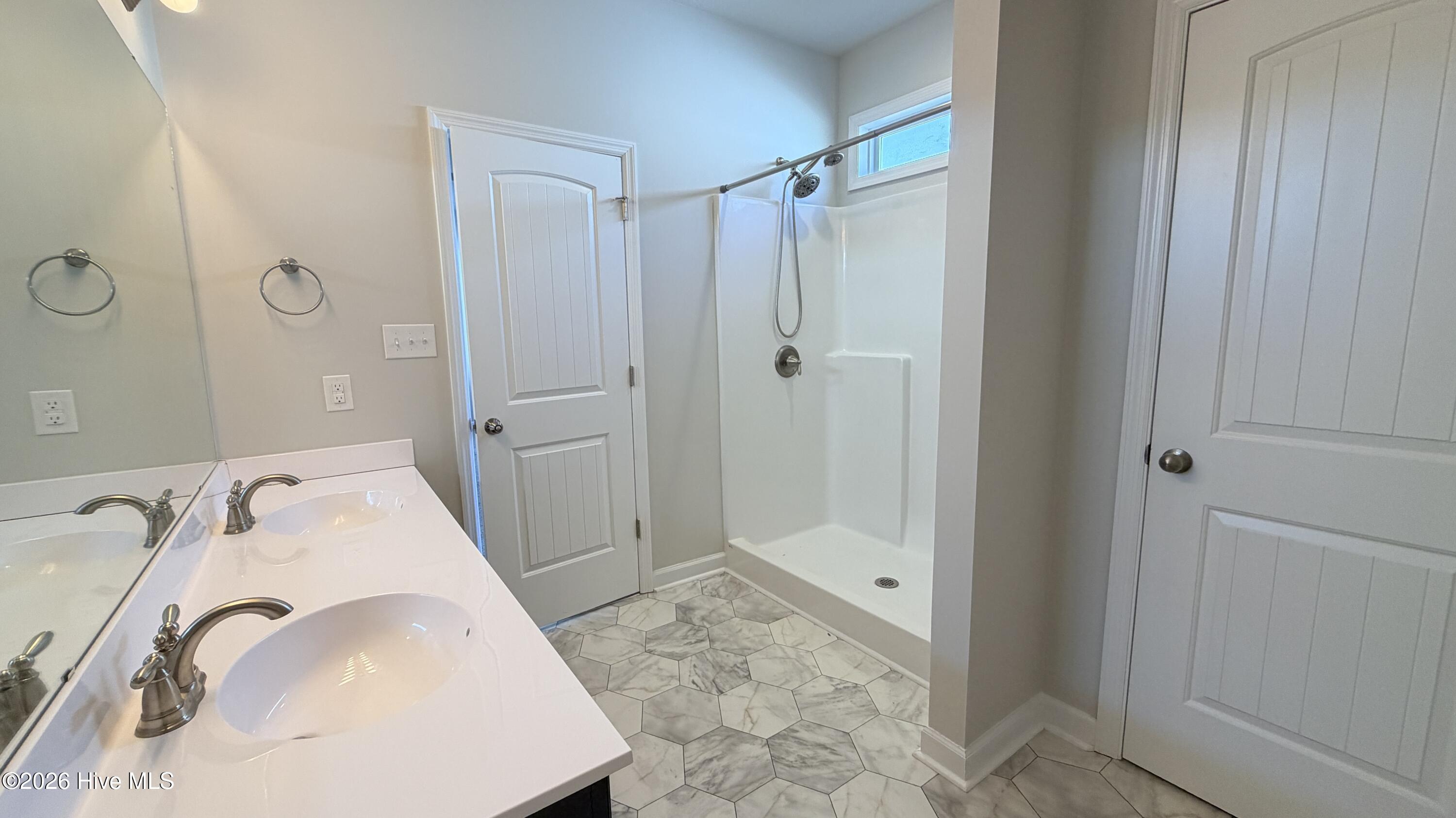 100553003 | Photo 20