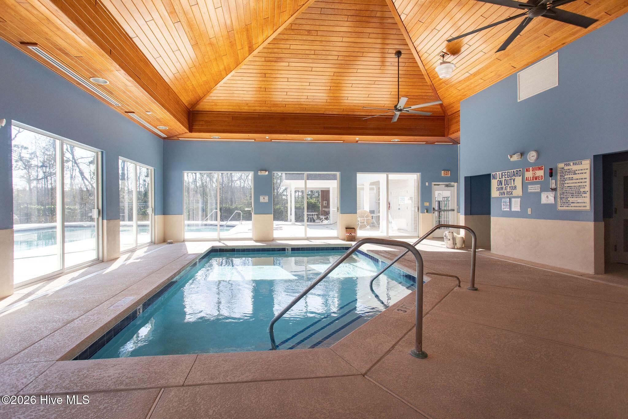 100560702 | Photo 91