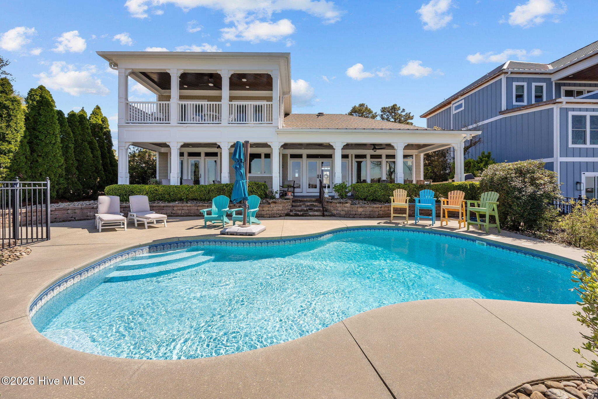 100564617 | Photo 19