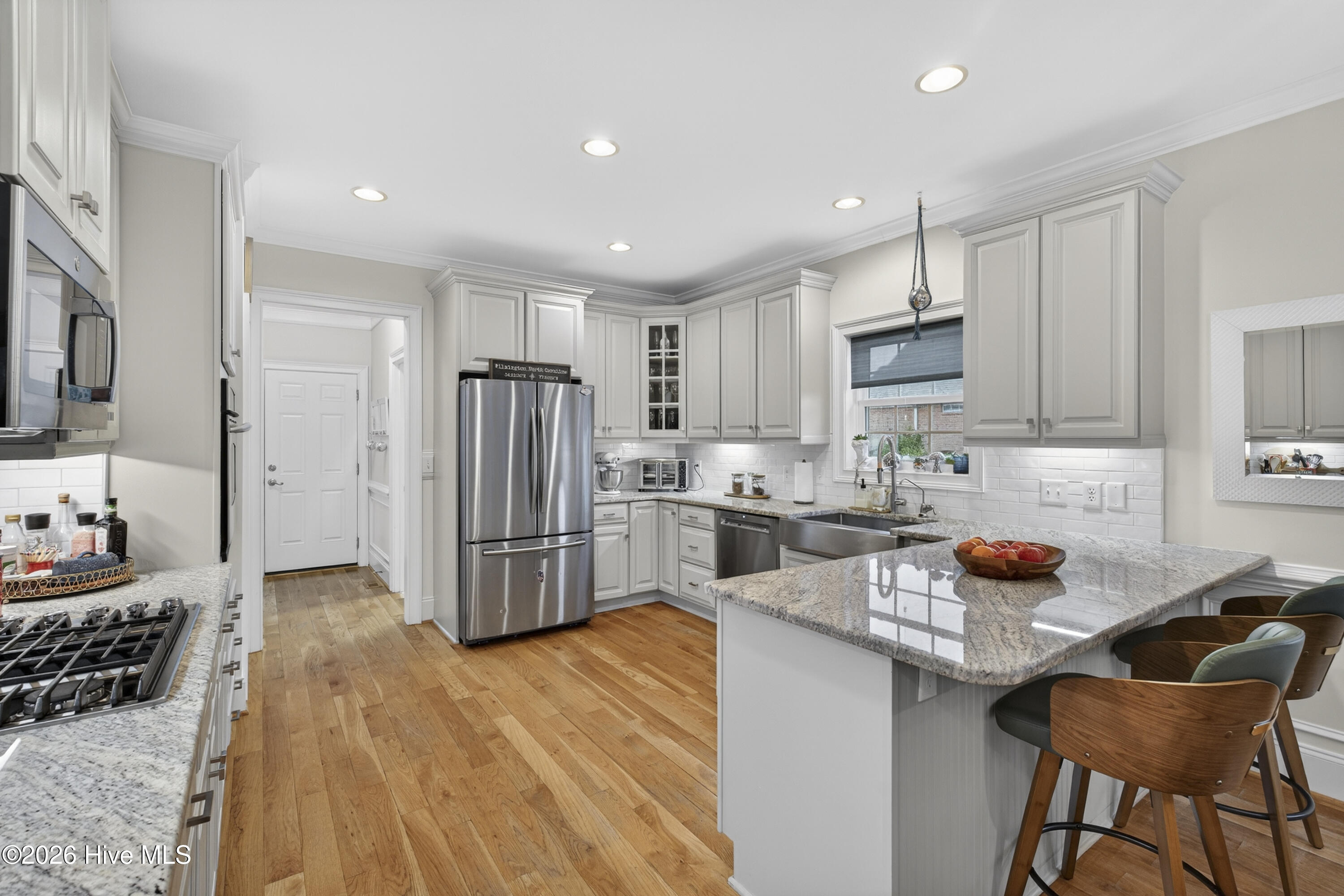 100557887 | Photo 27