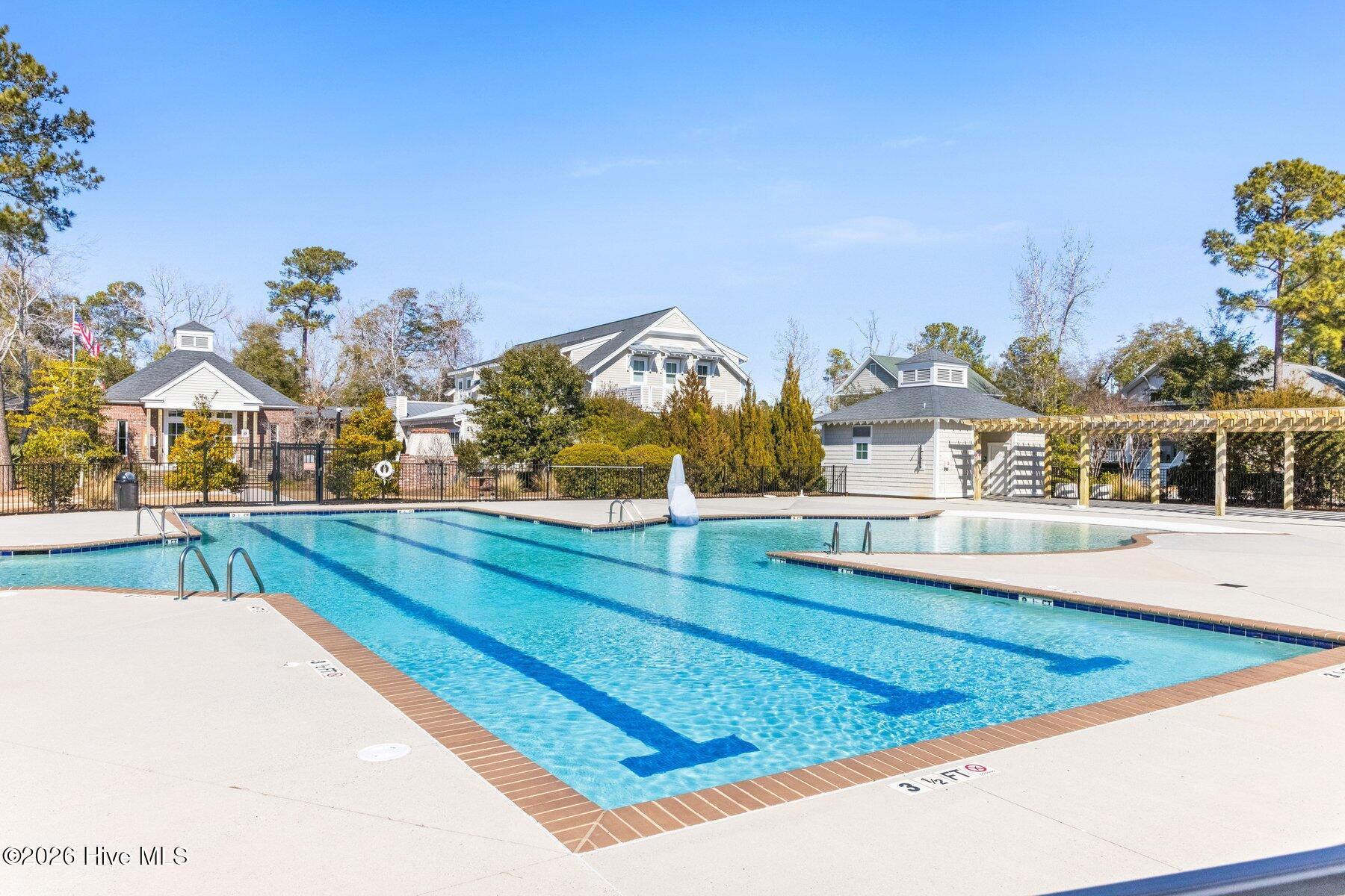 100553656 | Photo 43