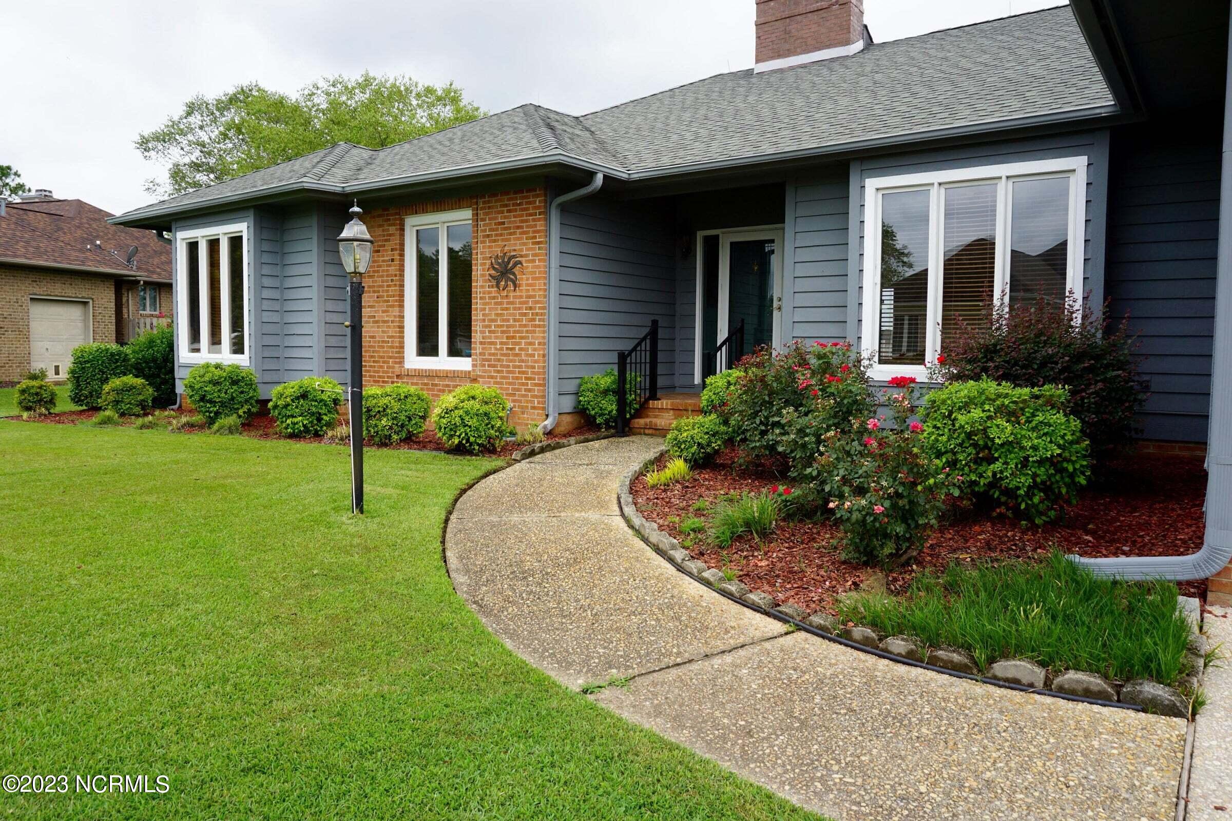 867 Castleberry, Vass, North Carolina, 3 Bedrooms Bedrooms, 6 Rooms Rooms,3 BathroomsBathrooms,Single family residence,For sale,Castleberry,100574729 867 Castleberry, Vass, North Carolina, 3 Bedrooms Bedrooms, 6 Rooms Rooms,3 BathroomsBathrooms,Single family residence,For sale,Castleberry,100574729