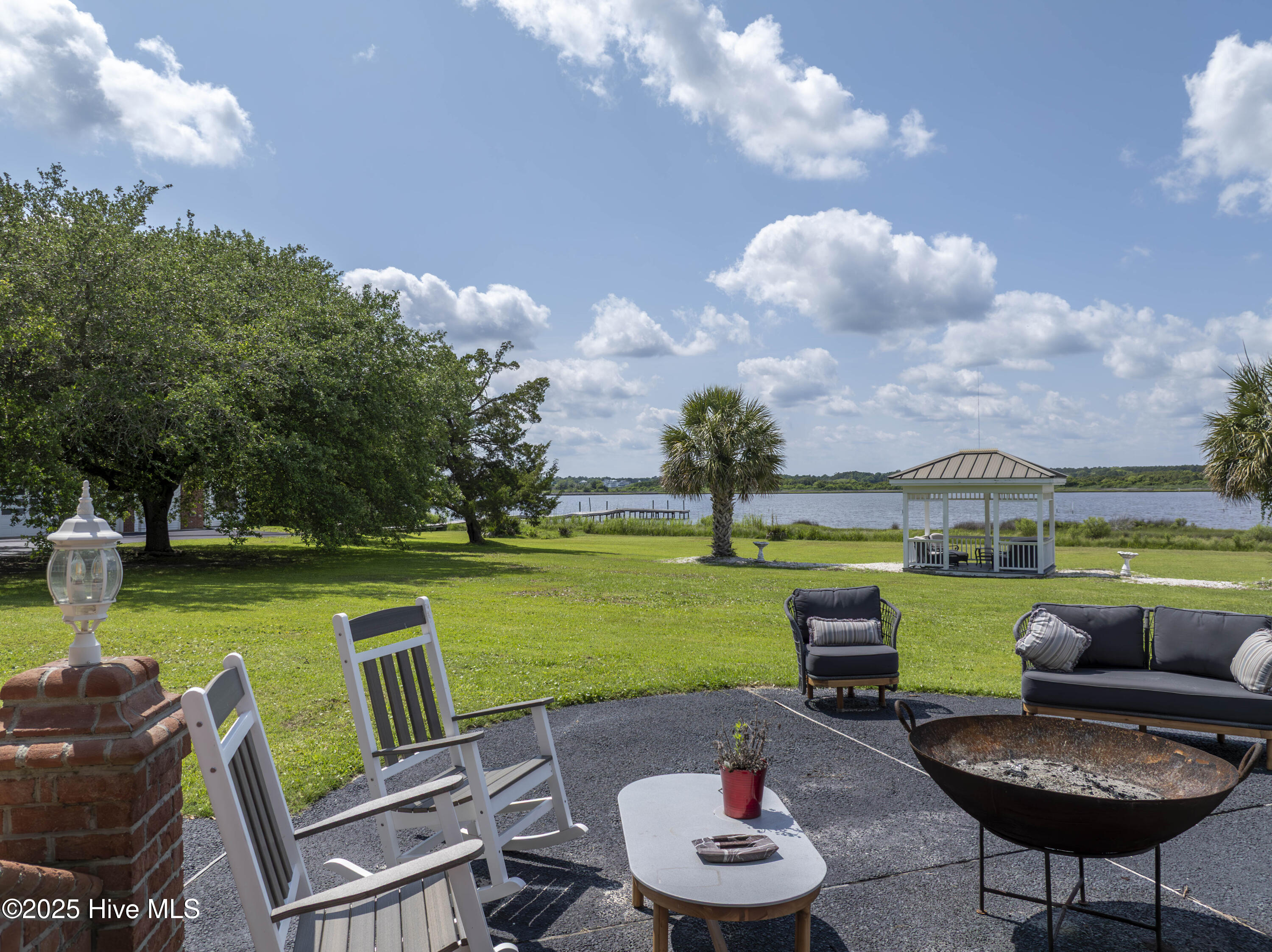 100512986 | Photo 12