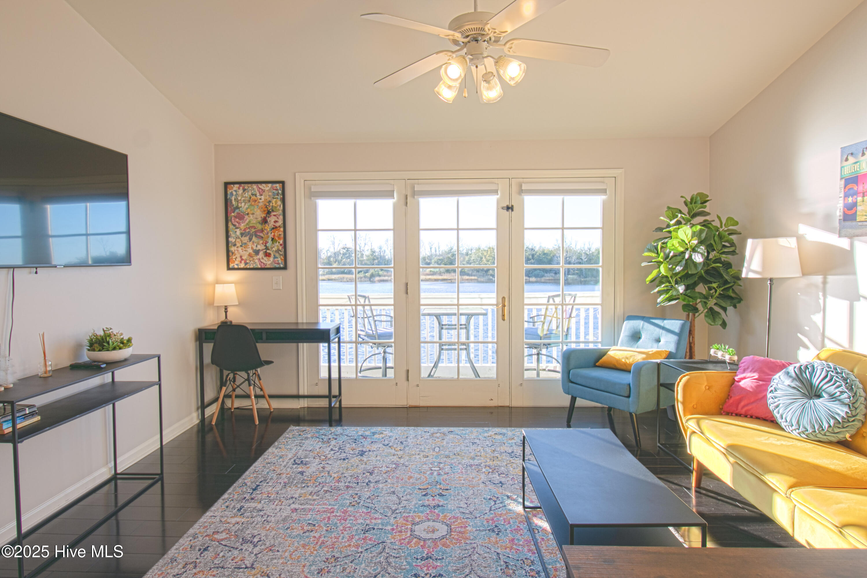 100545473 | Photo 37