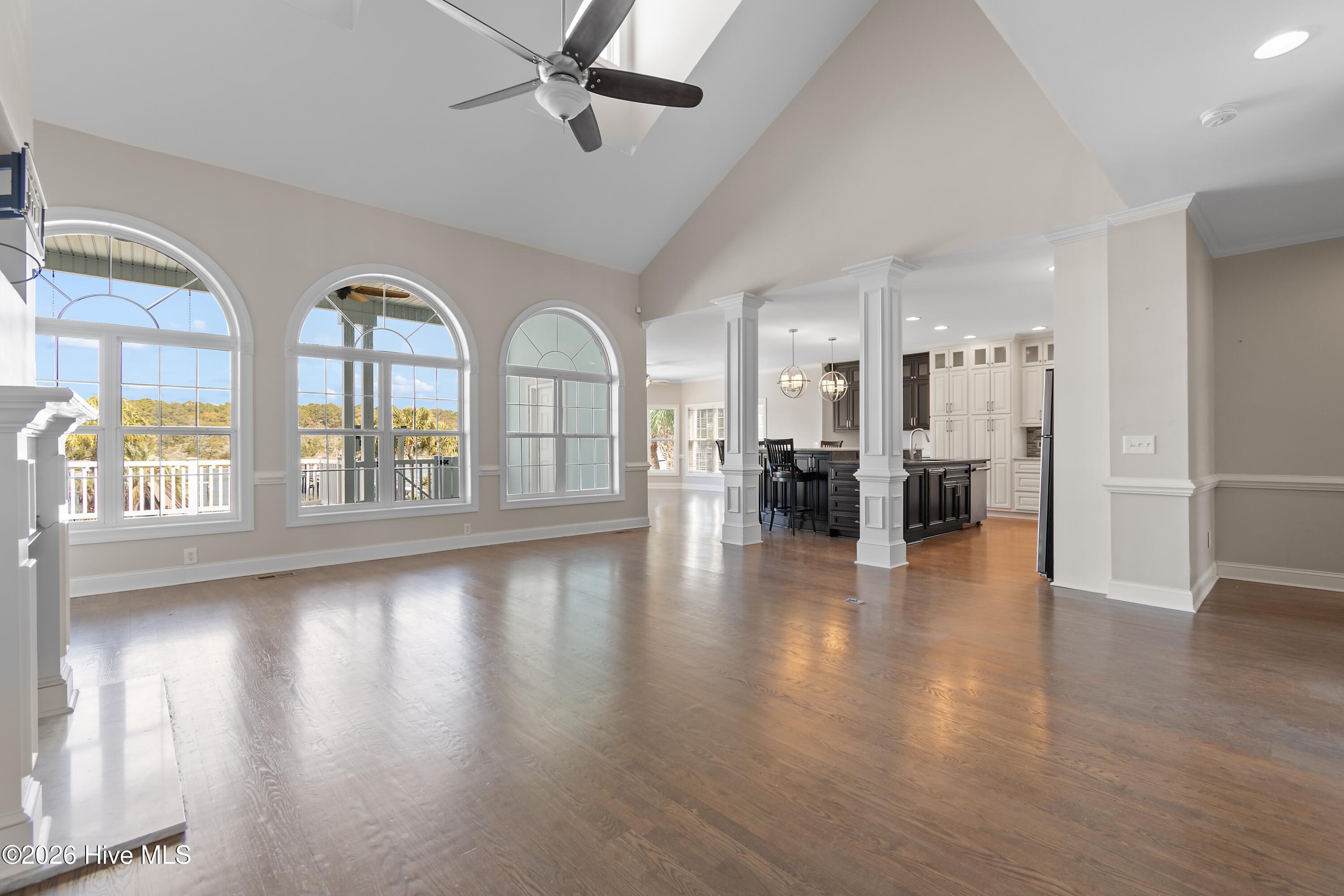 100566574 | Photo 10