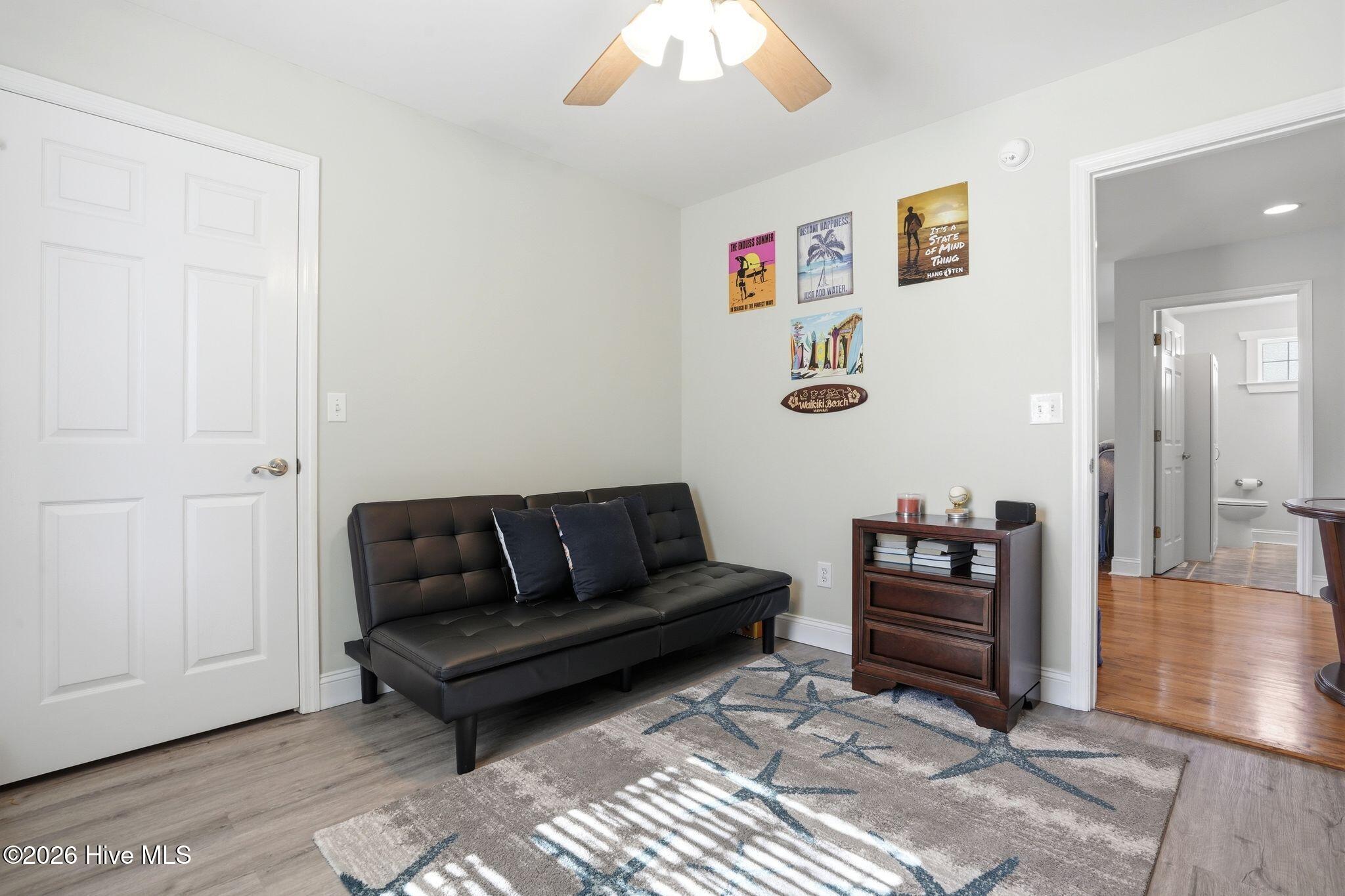 100555111 | Photo 65