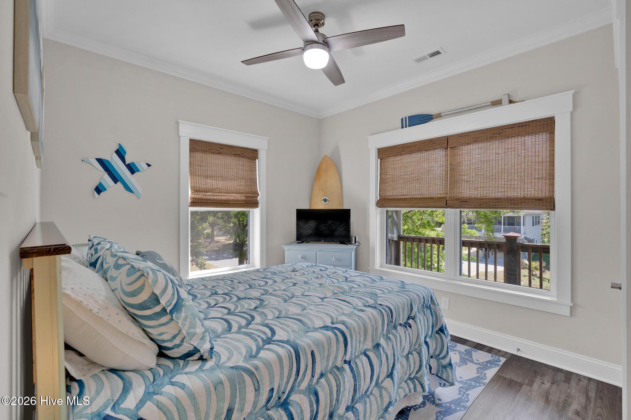 100569220 | Photo 32