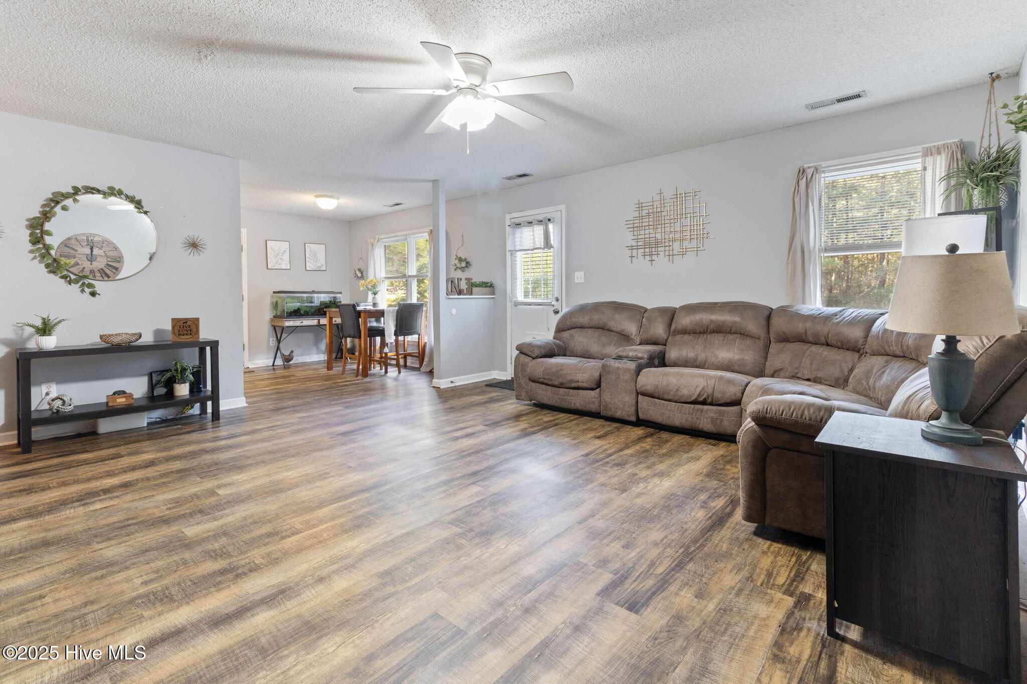 147 Liberty Park Road, Jacksonville, NC 28540 – photo 7: 7-web-or-mls-IMG_7183RE