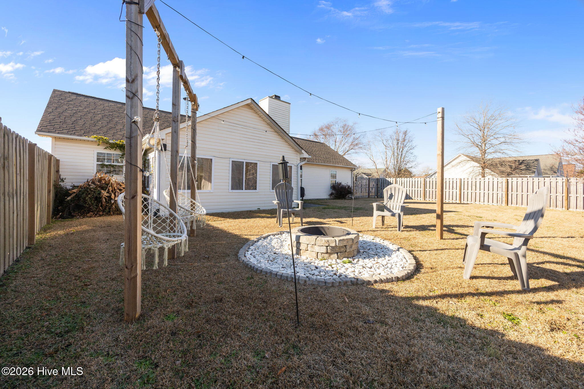 100551976 | Photo 35