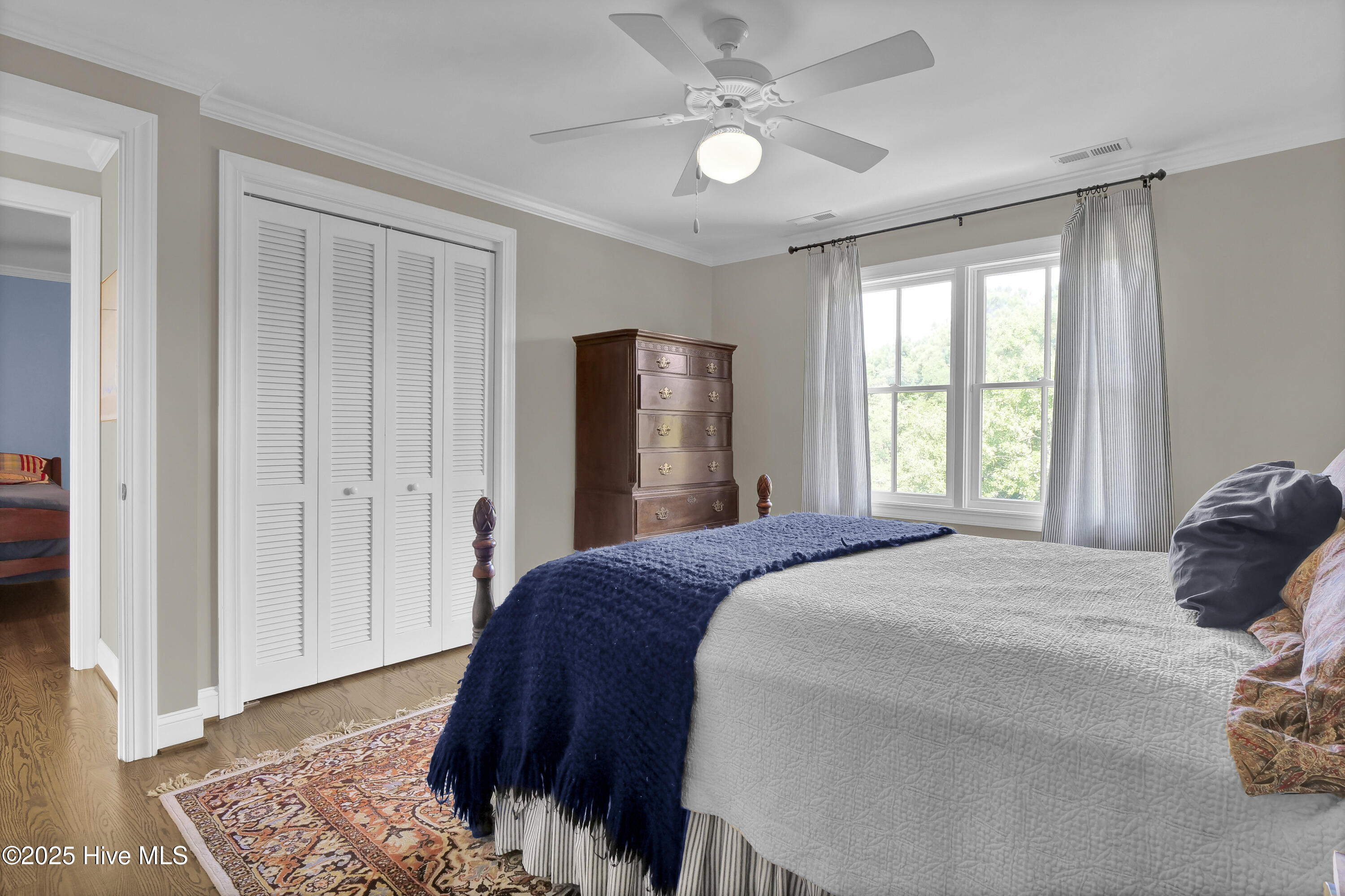 100528059 | Photo 28