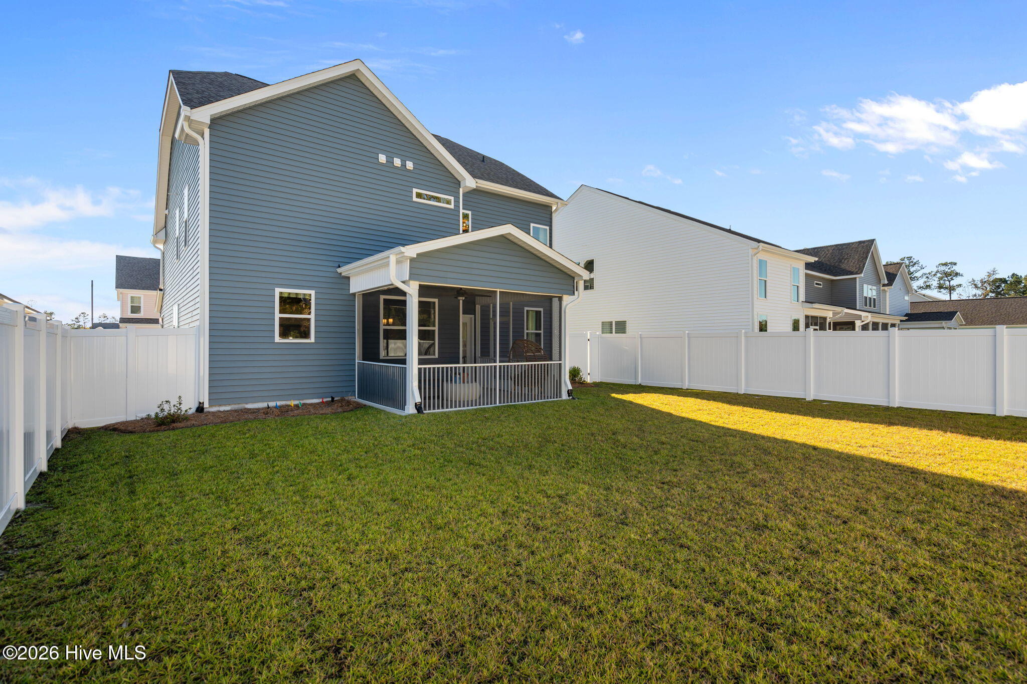 100522171 | Photo 39