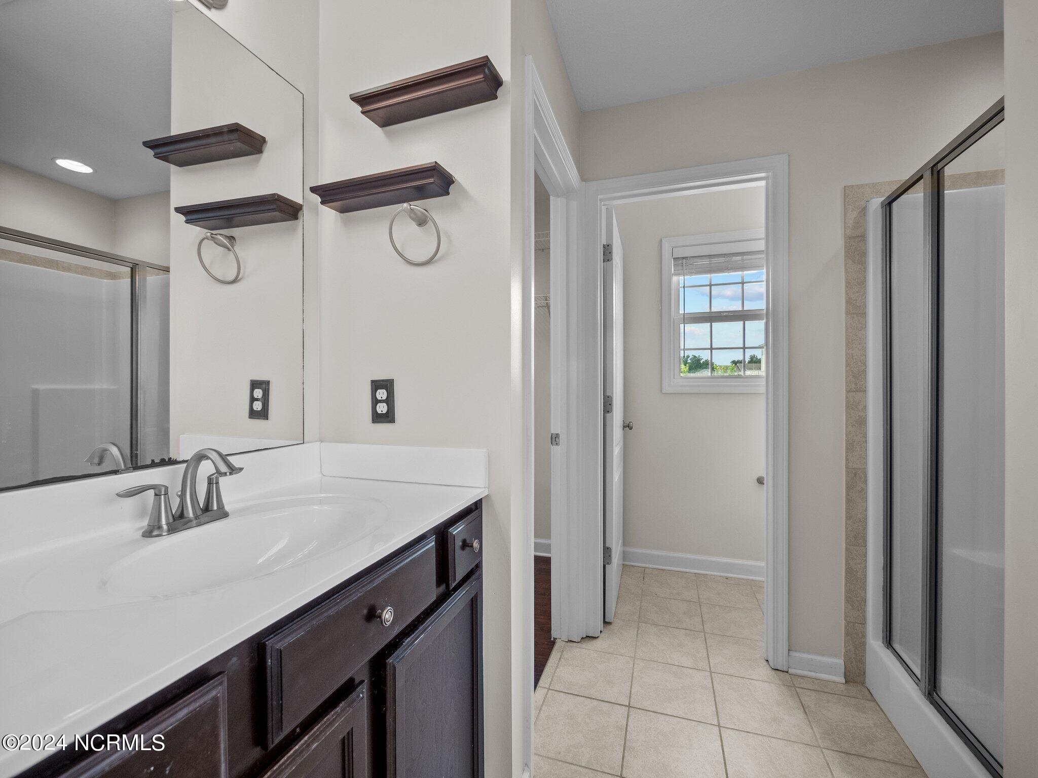 100551831 | Photo 14