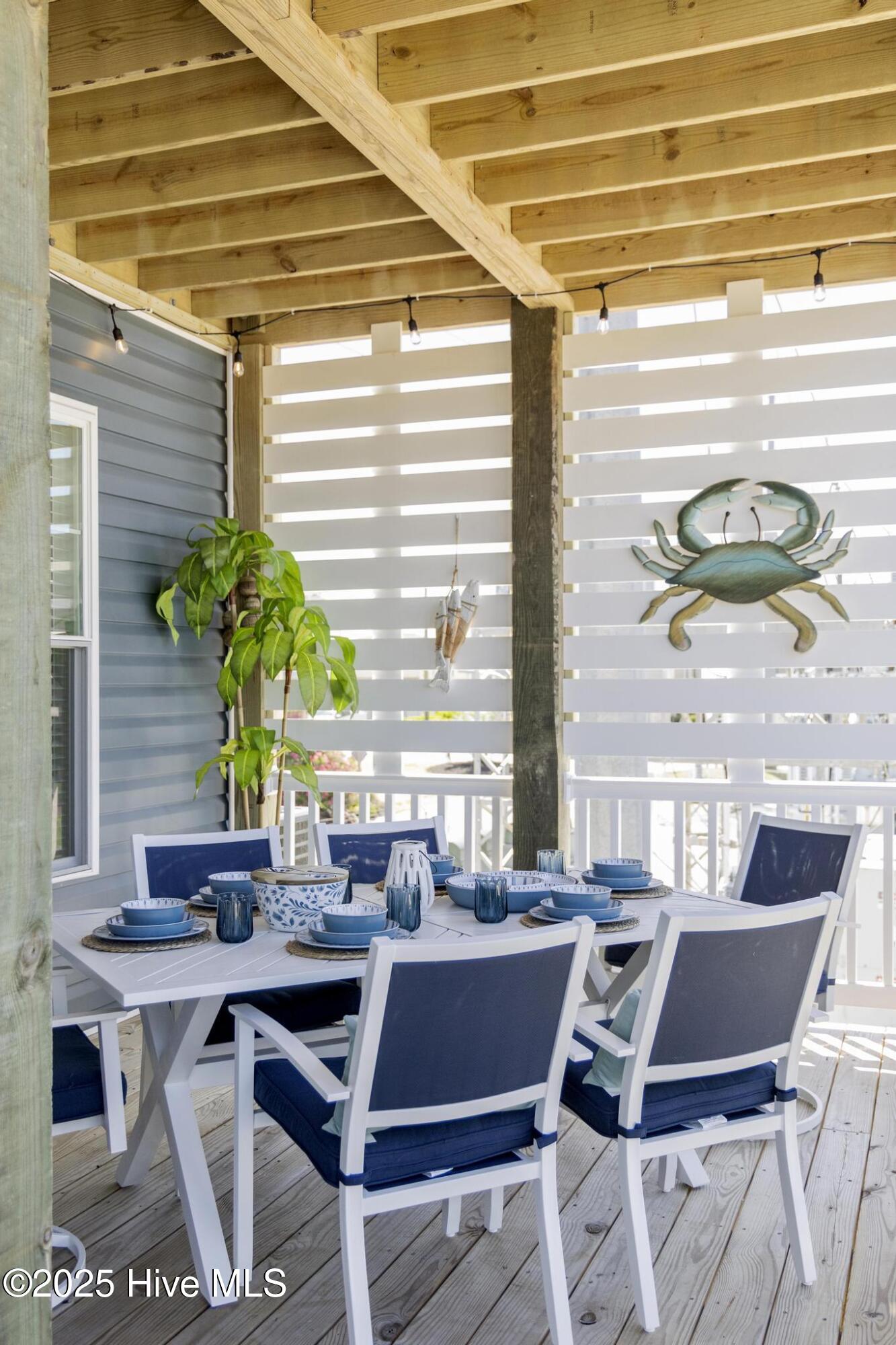 100498543 | Photo 64