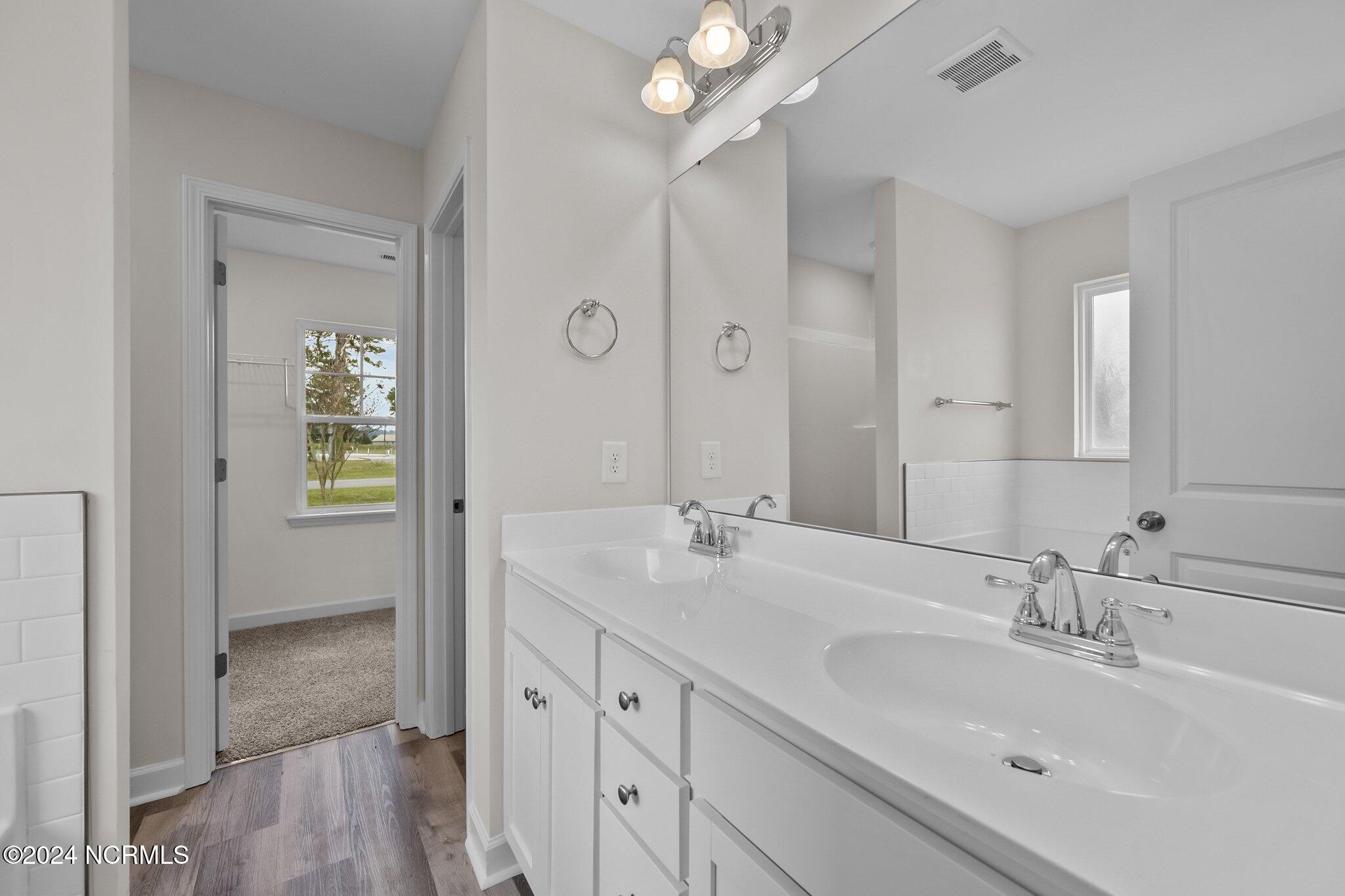 100441998 | Photo 23