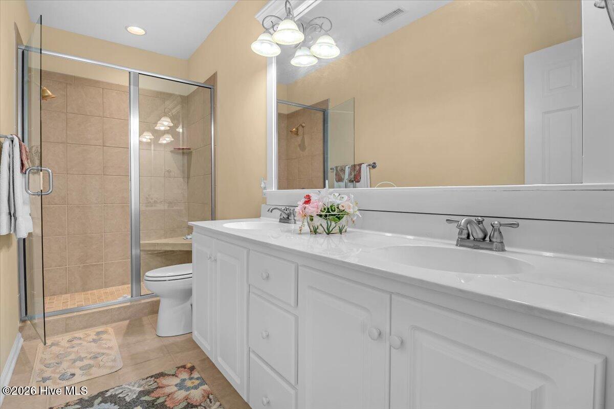 100566244 | Photo 24