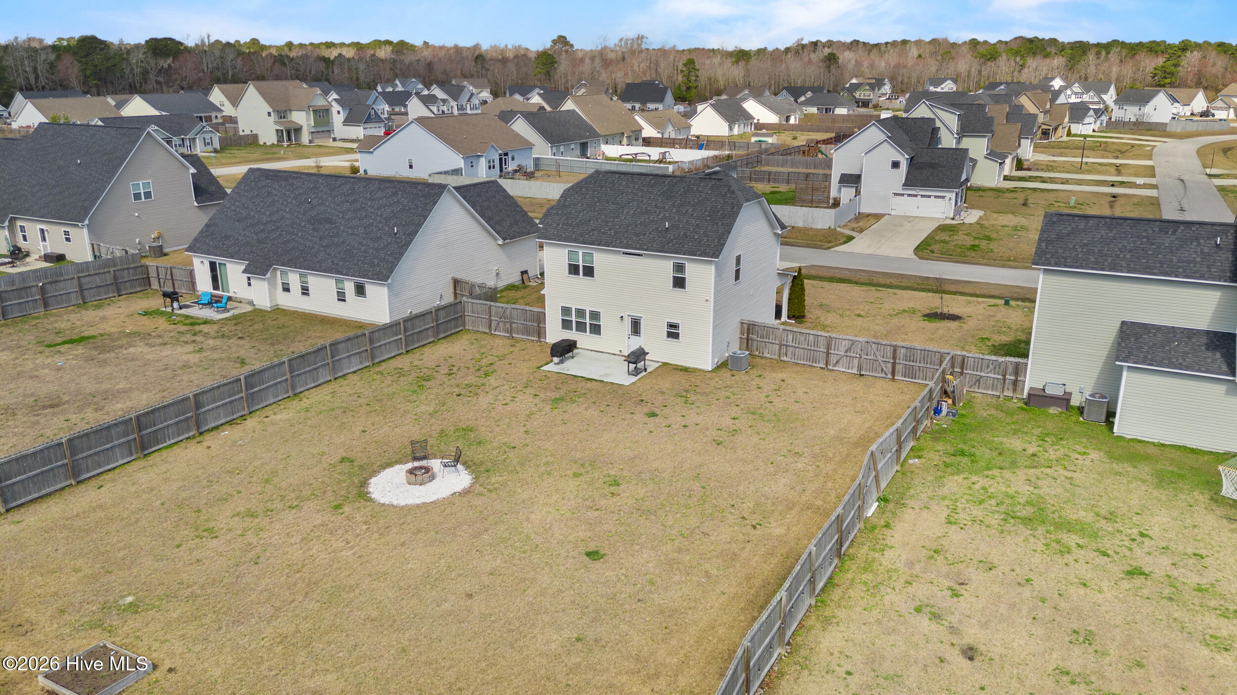 100558601 | Photo 38