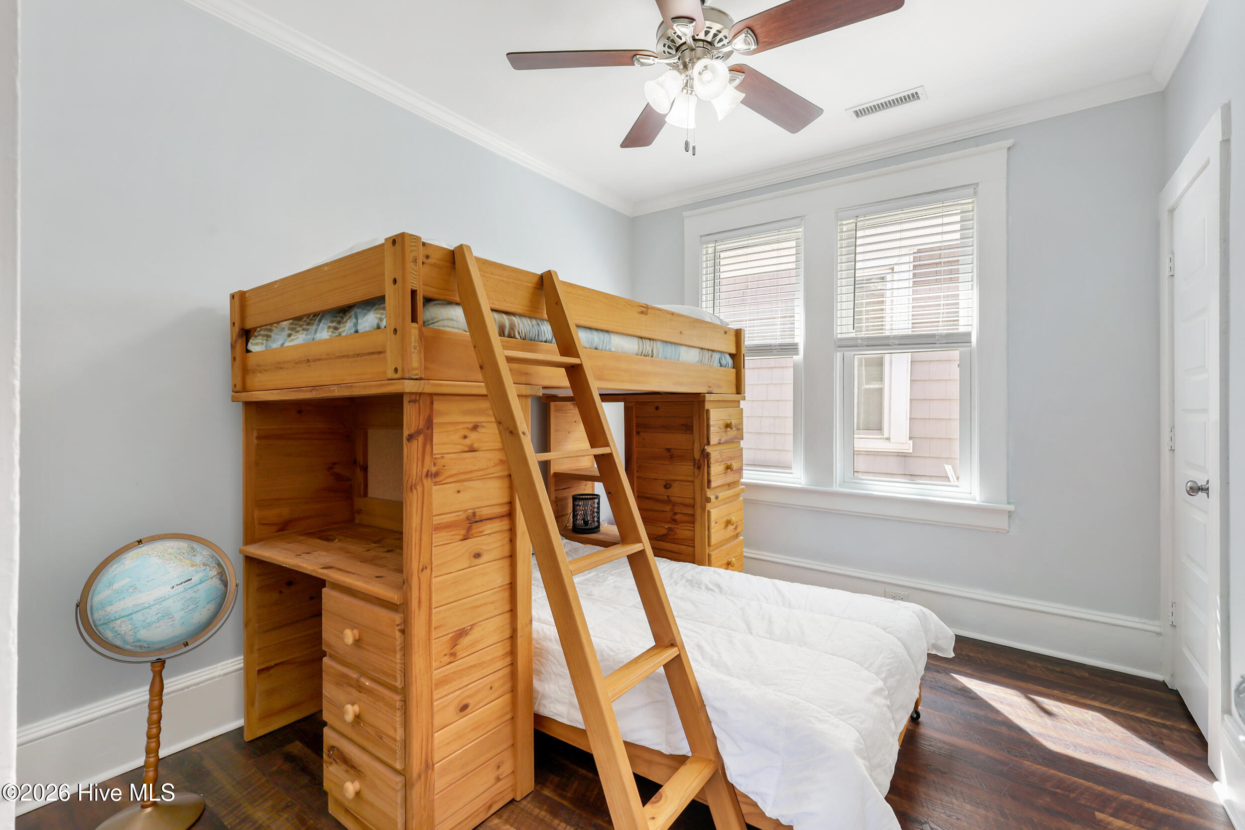 100562723 | Photo 45