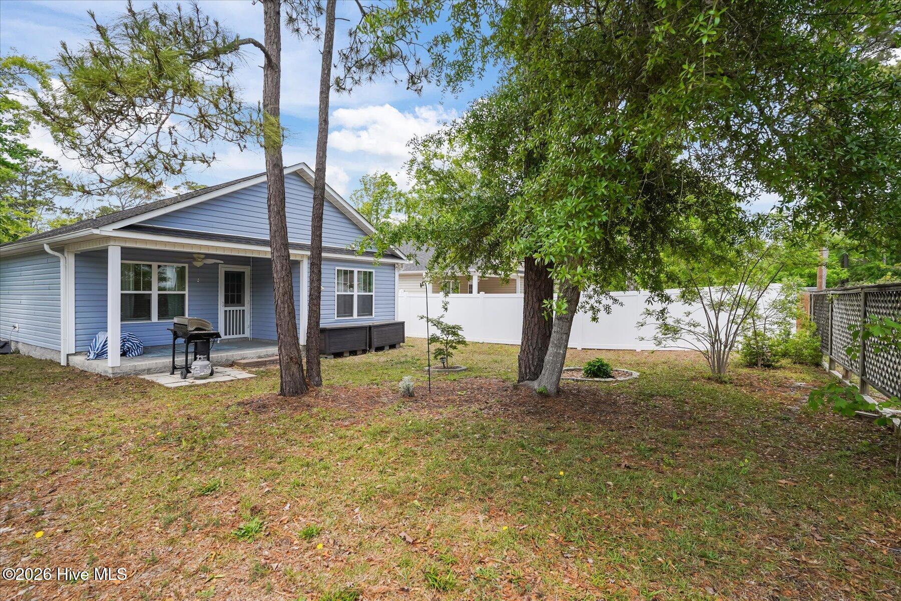 100570645 | Photo 32