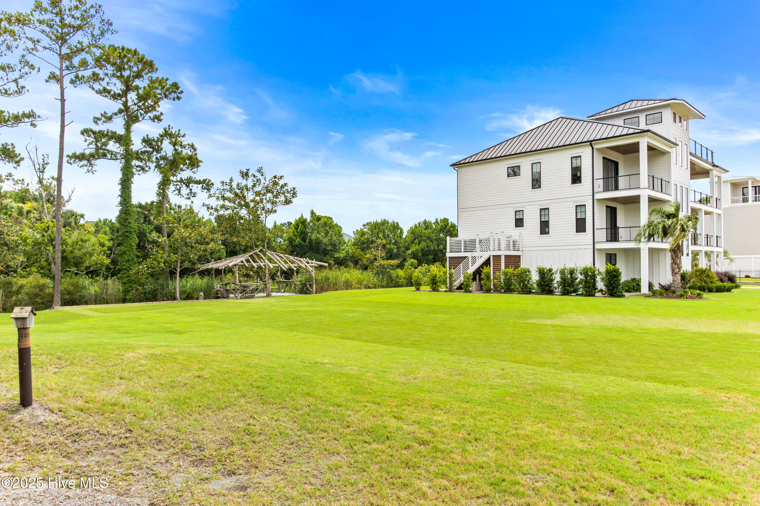 100534624 | Photo 70