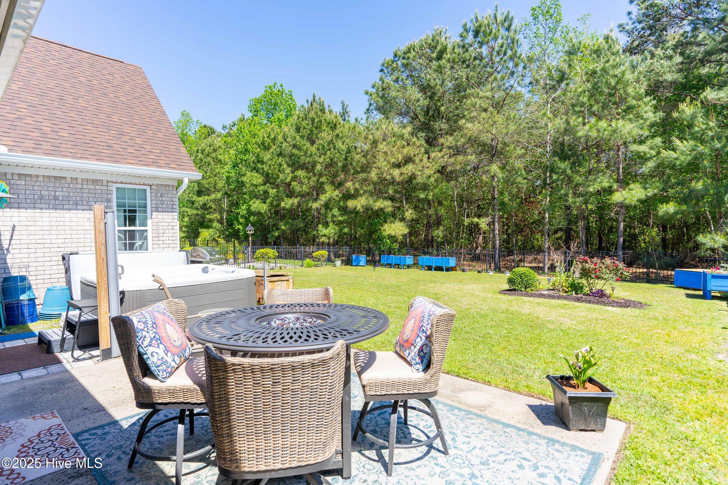 100506043 | Photo 39