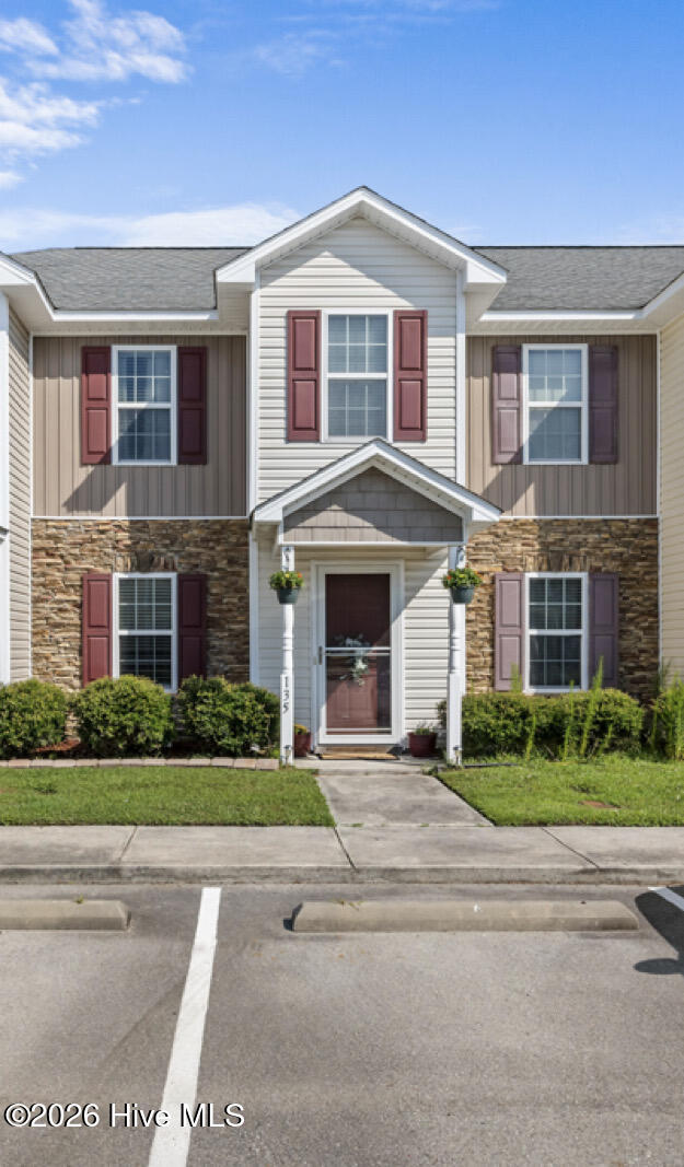 Listing photograph for 135 Glen Cannon Drive, Jacksonville, NC 28546