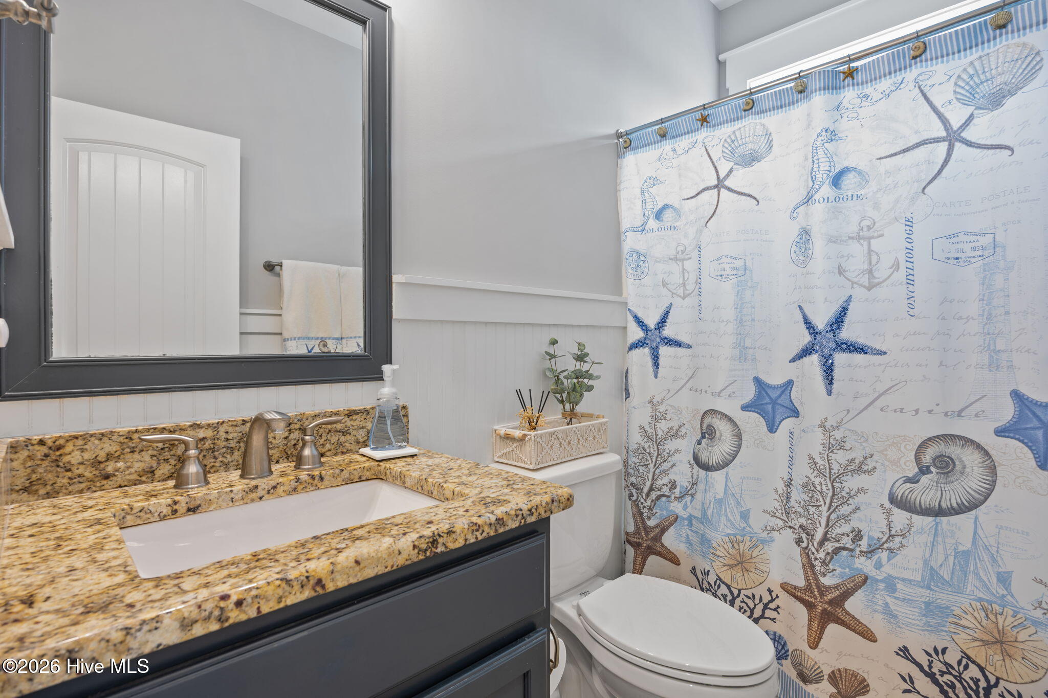 100563042 | Photo 19