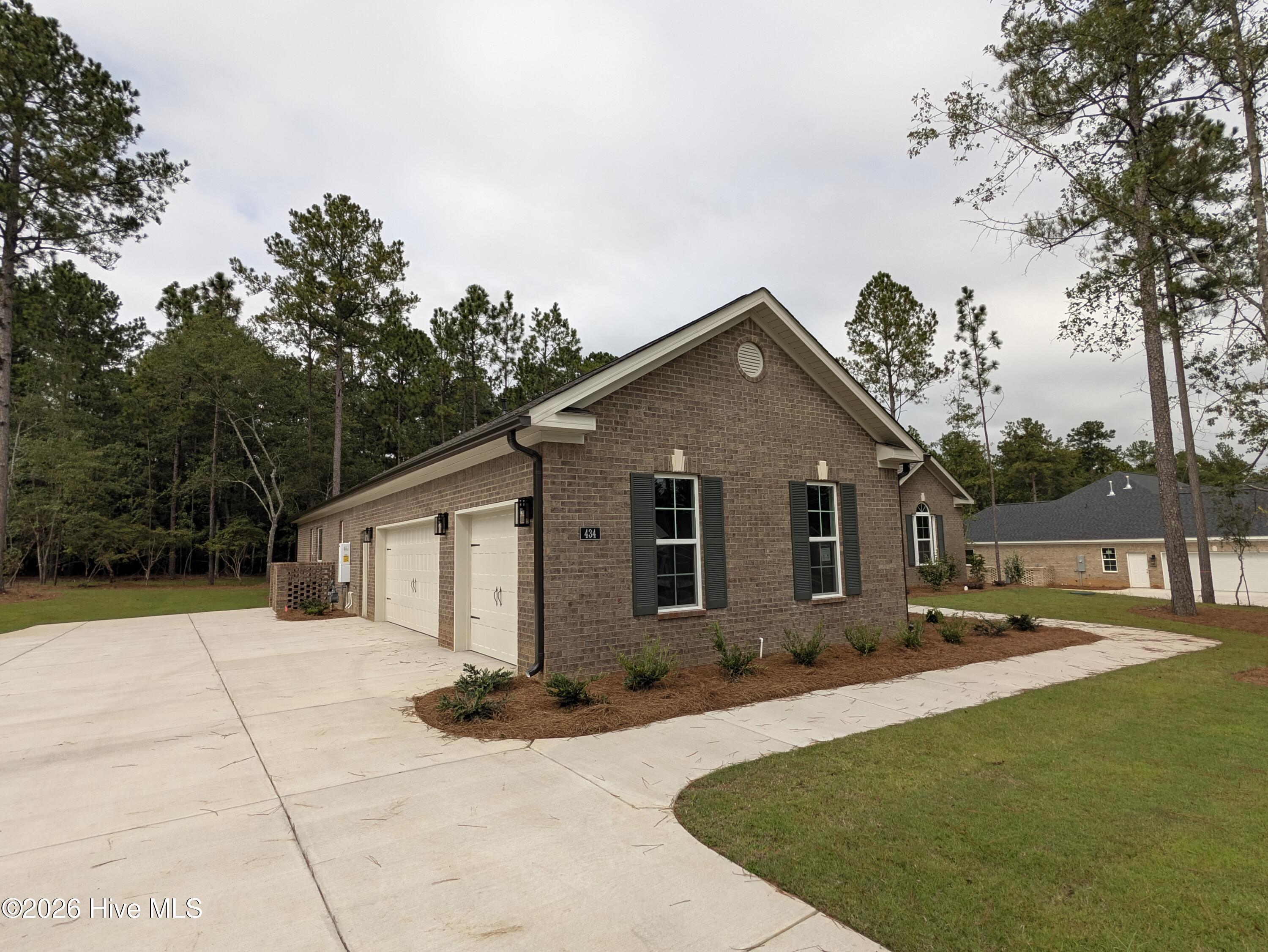 Photo 3 of Single family home for sale at 434 Longshadow Dr, Aiken, SC 29803 | MLS# 98257039 | Listing updated on 2026-10-05