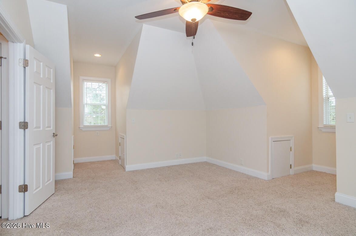 100556444 | Photo 28