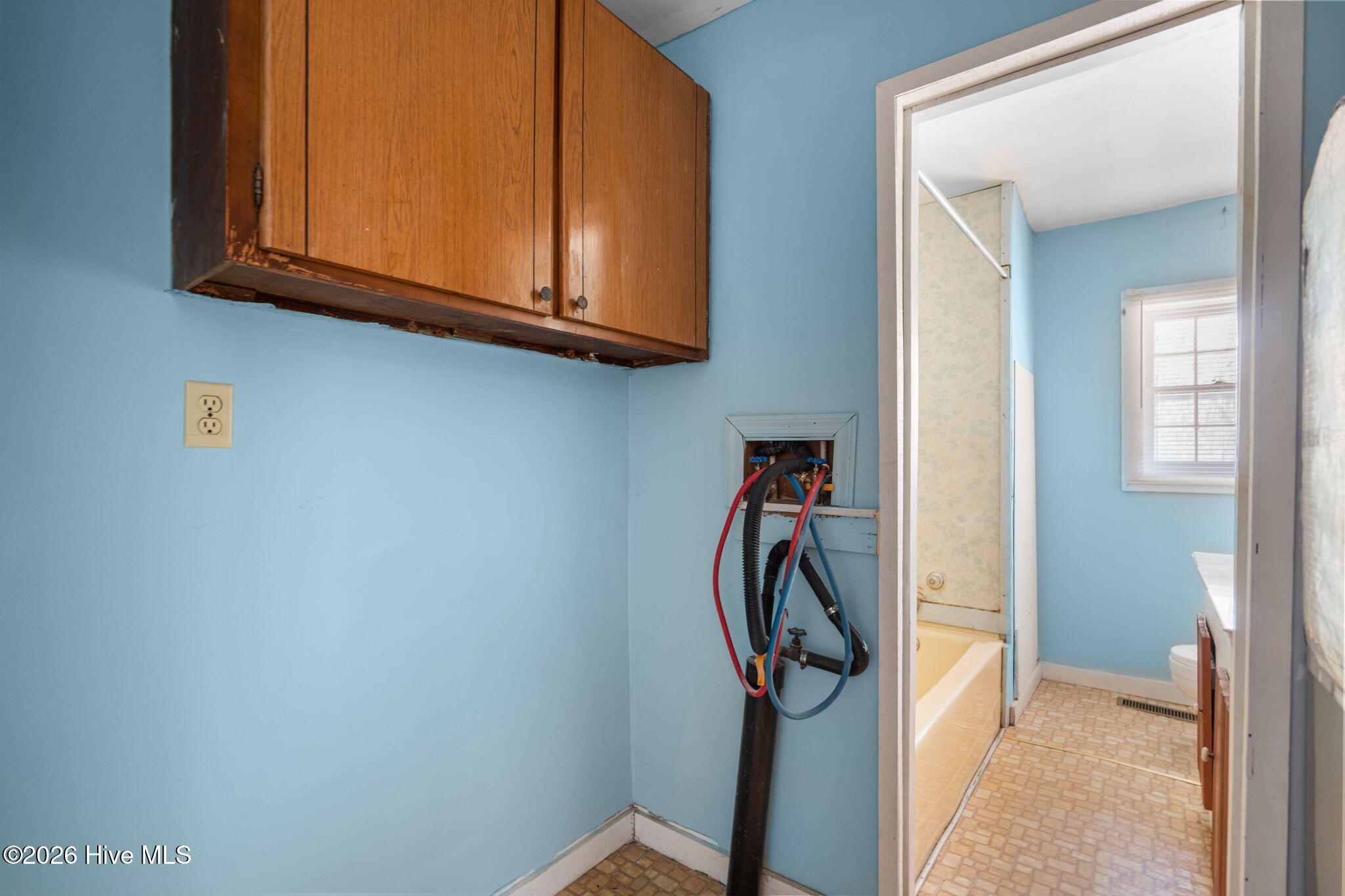 100563221 | Photo 33