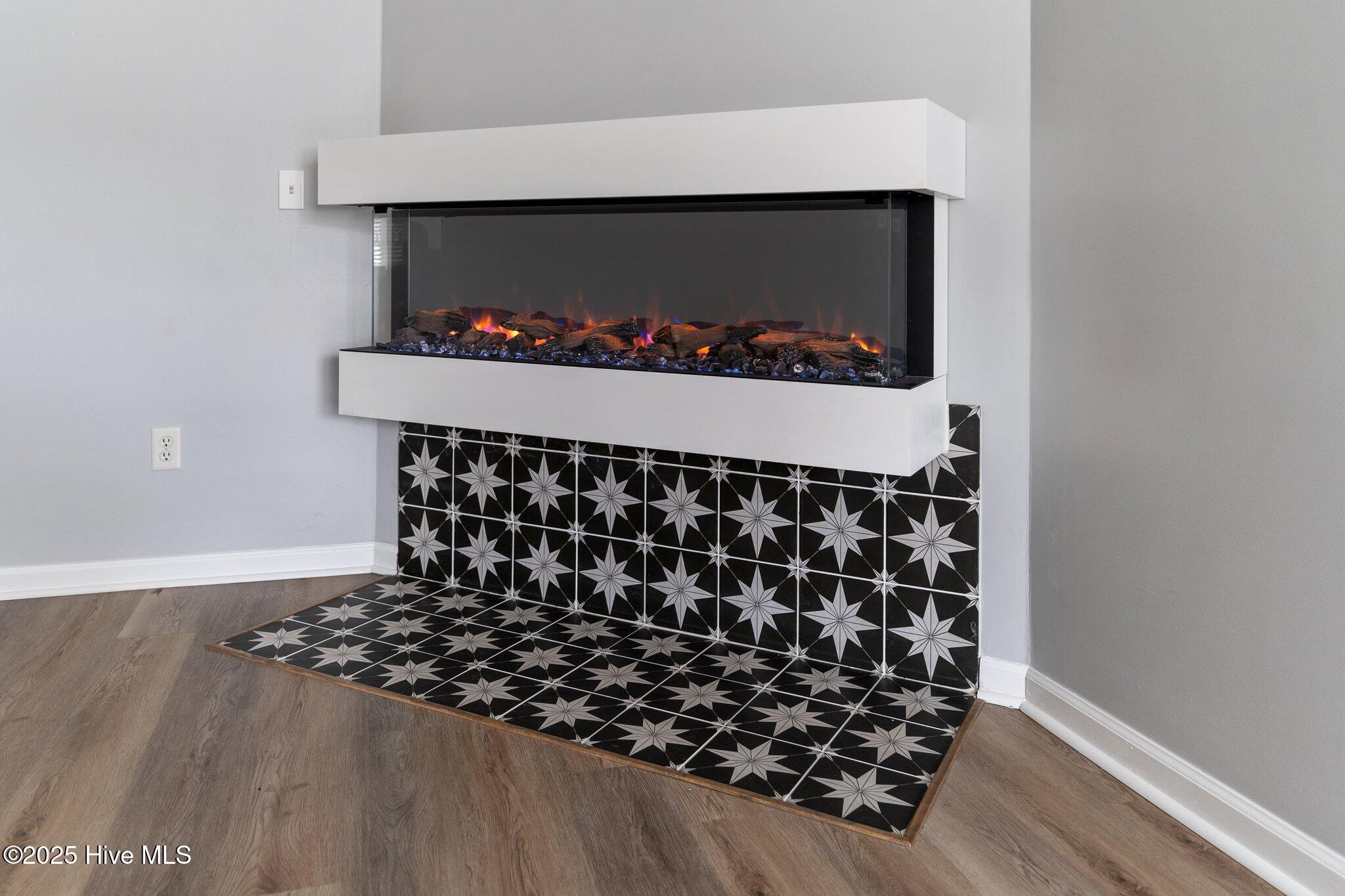 100540163 | Photo 13