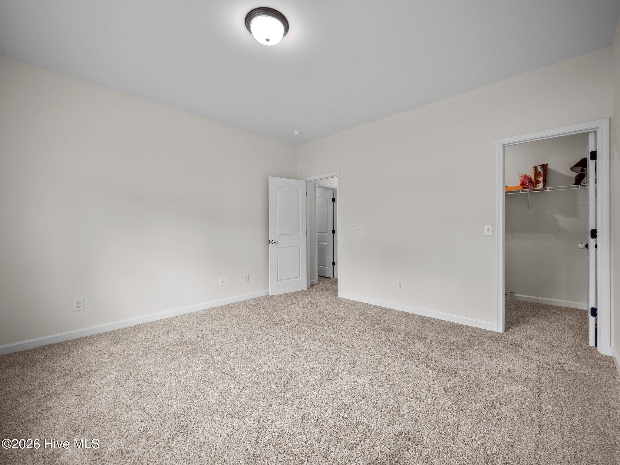 100561868 | Photo 43