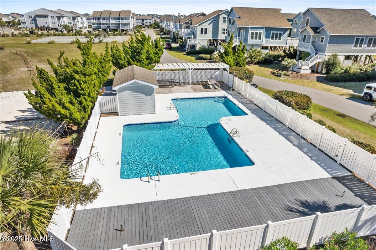 100515123 | Photo 24