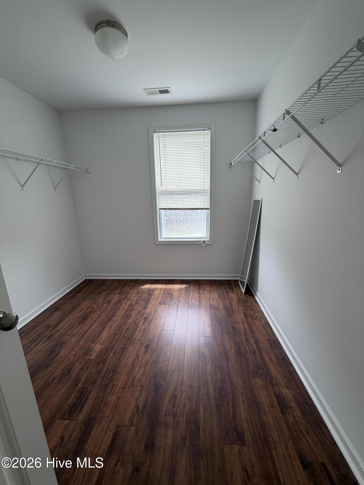 Master Room Walk in Closet