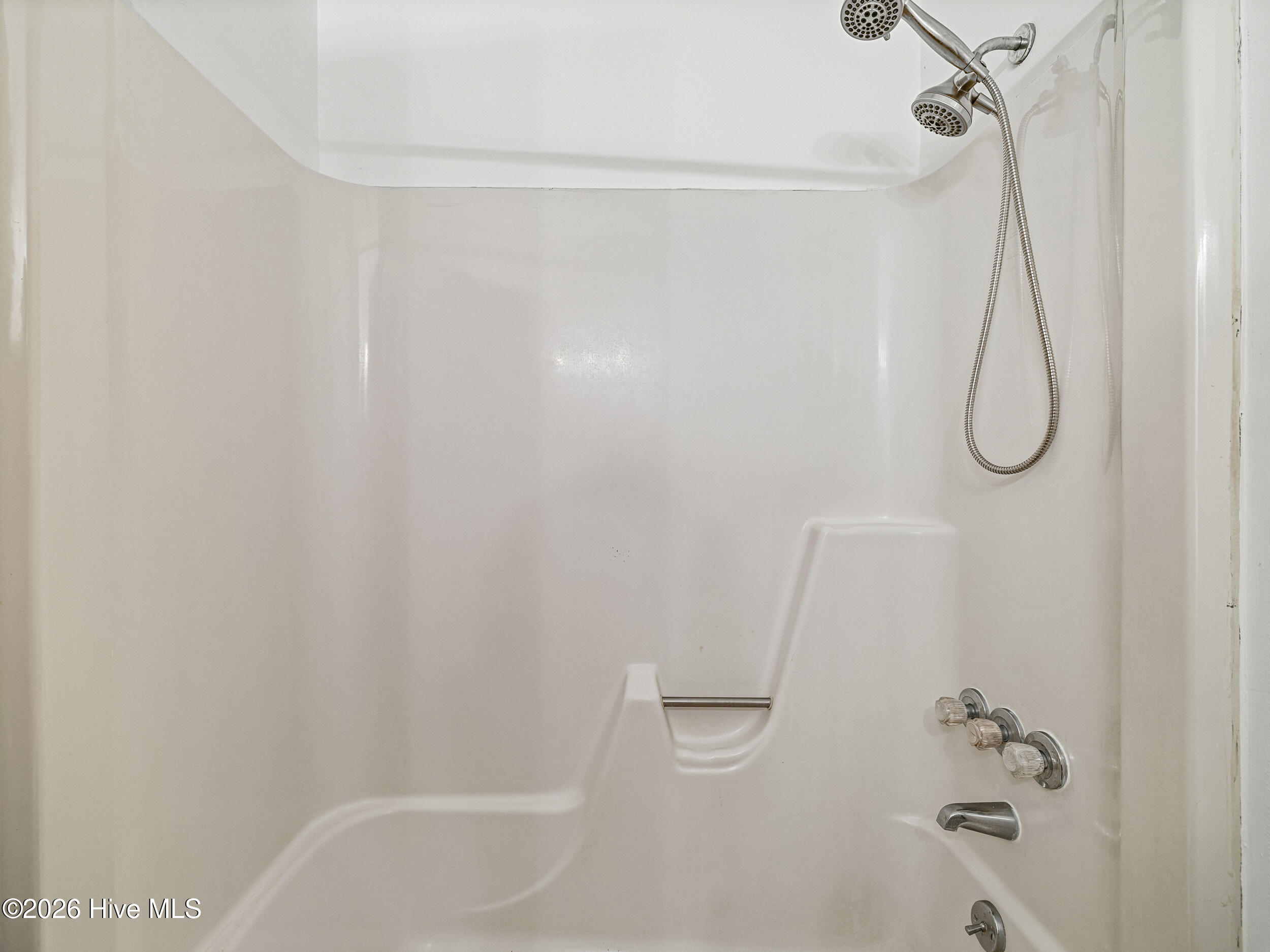 100561743 | Photo 47