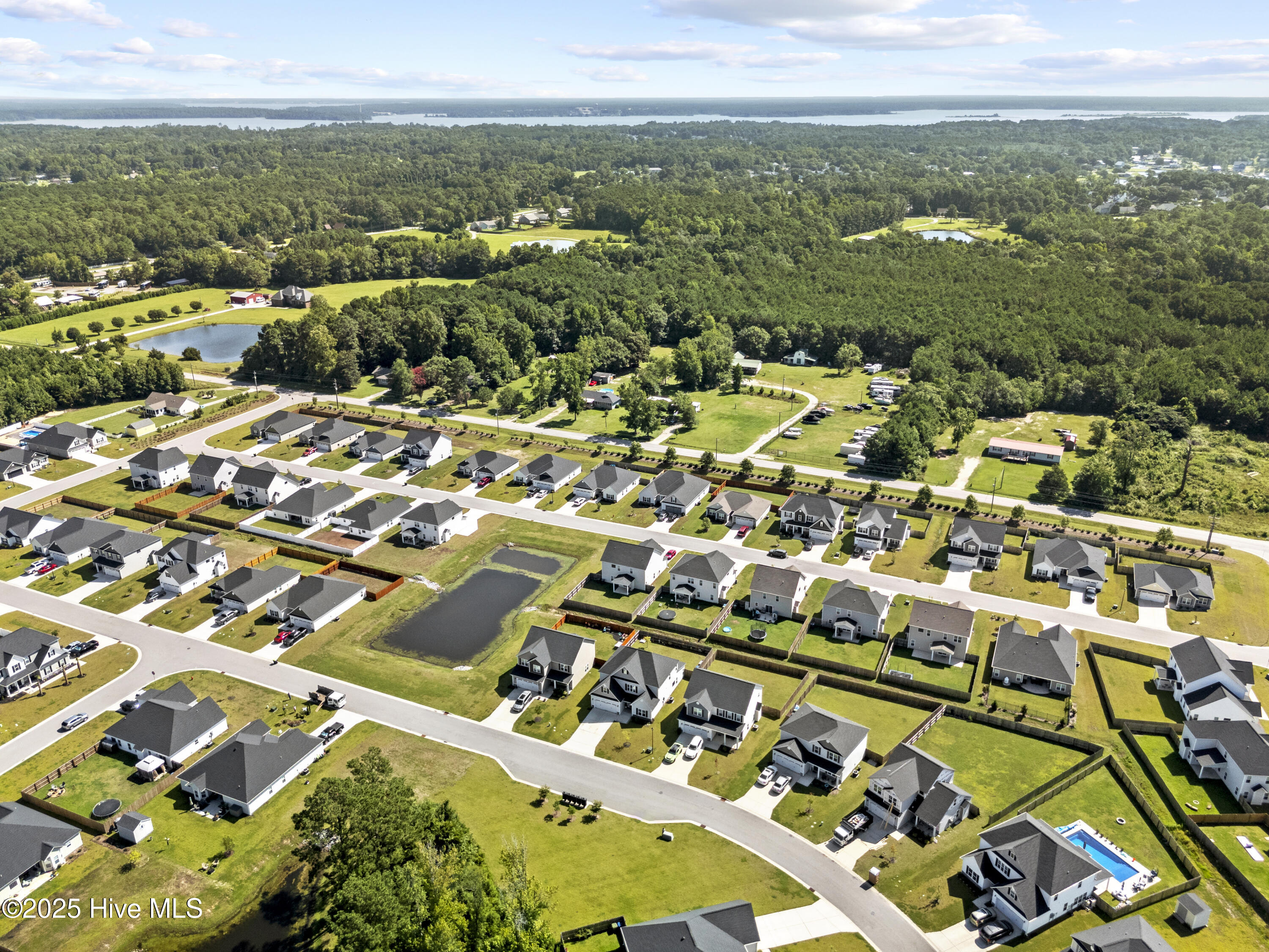 100518858 | Photo 53