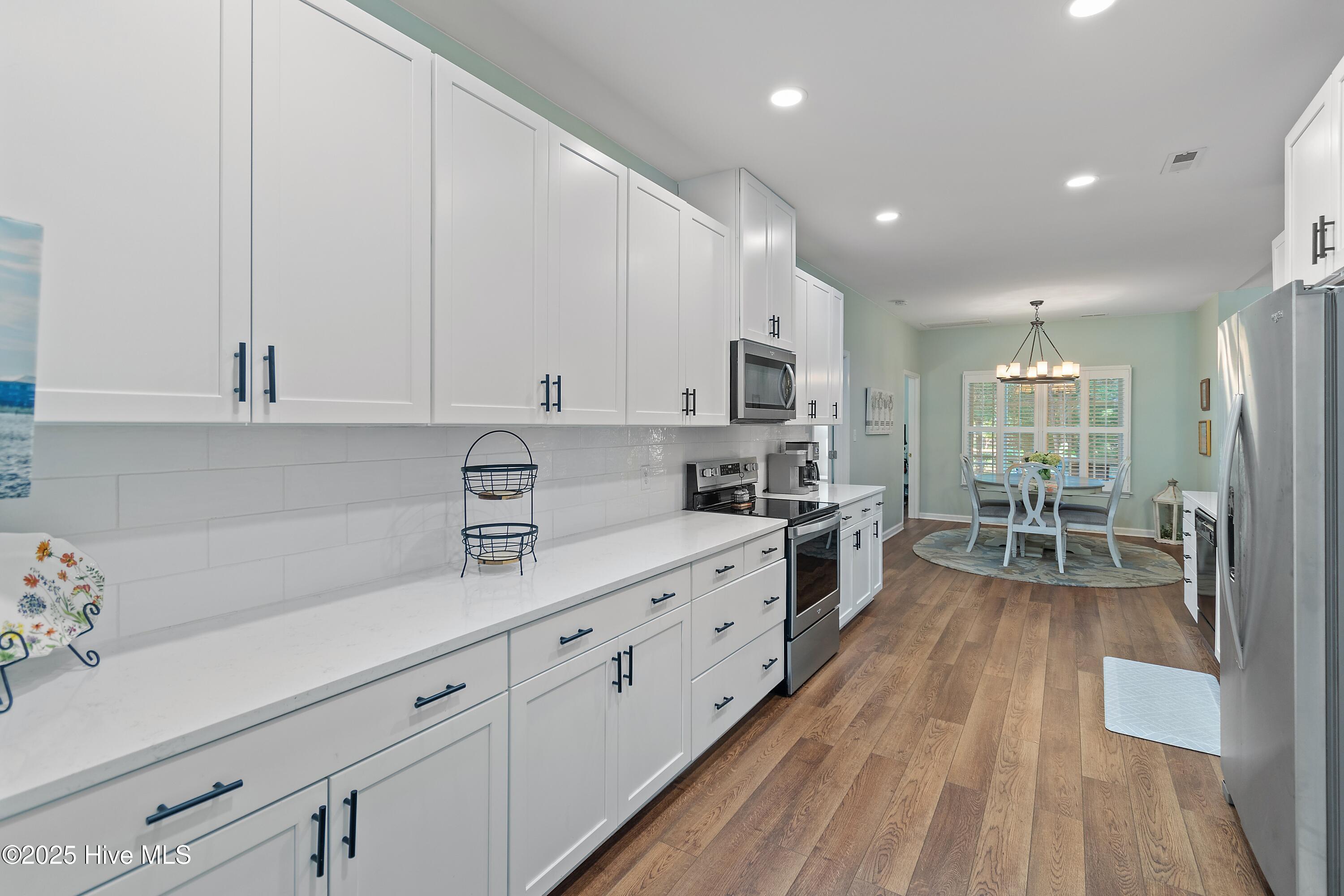 100529208 | Photo 17