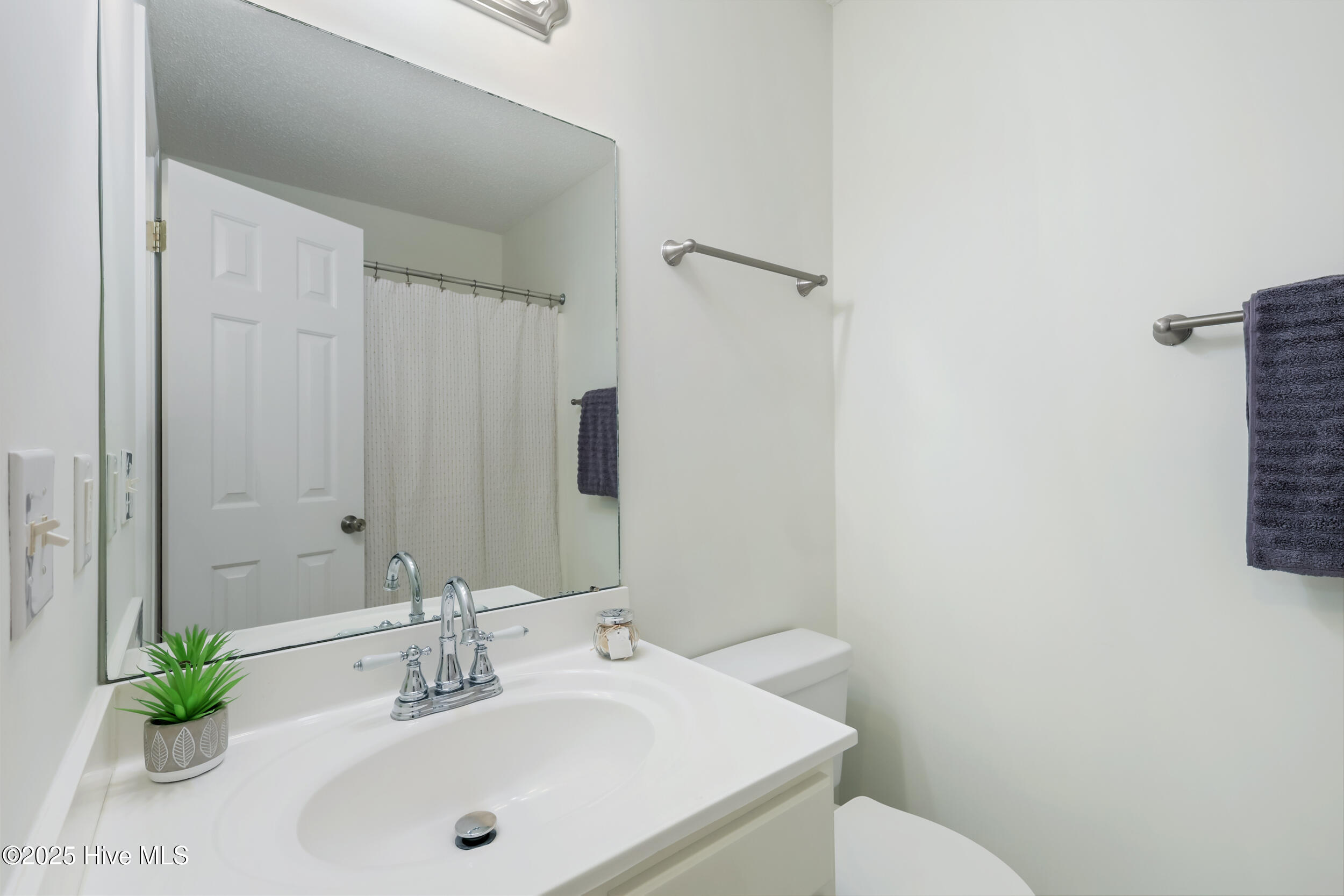 100539850 | Photo 15