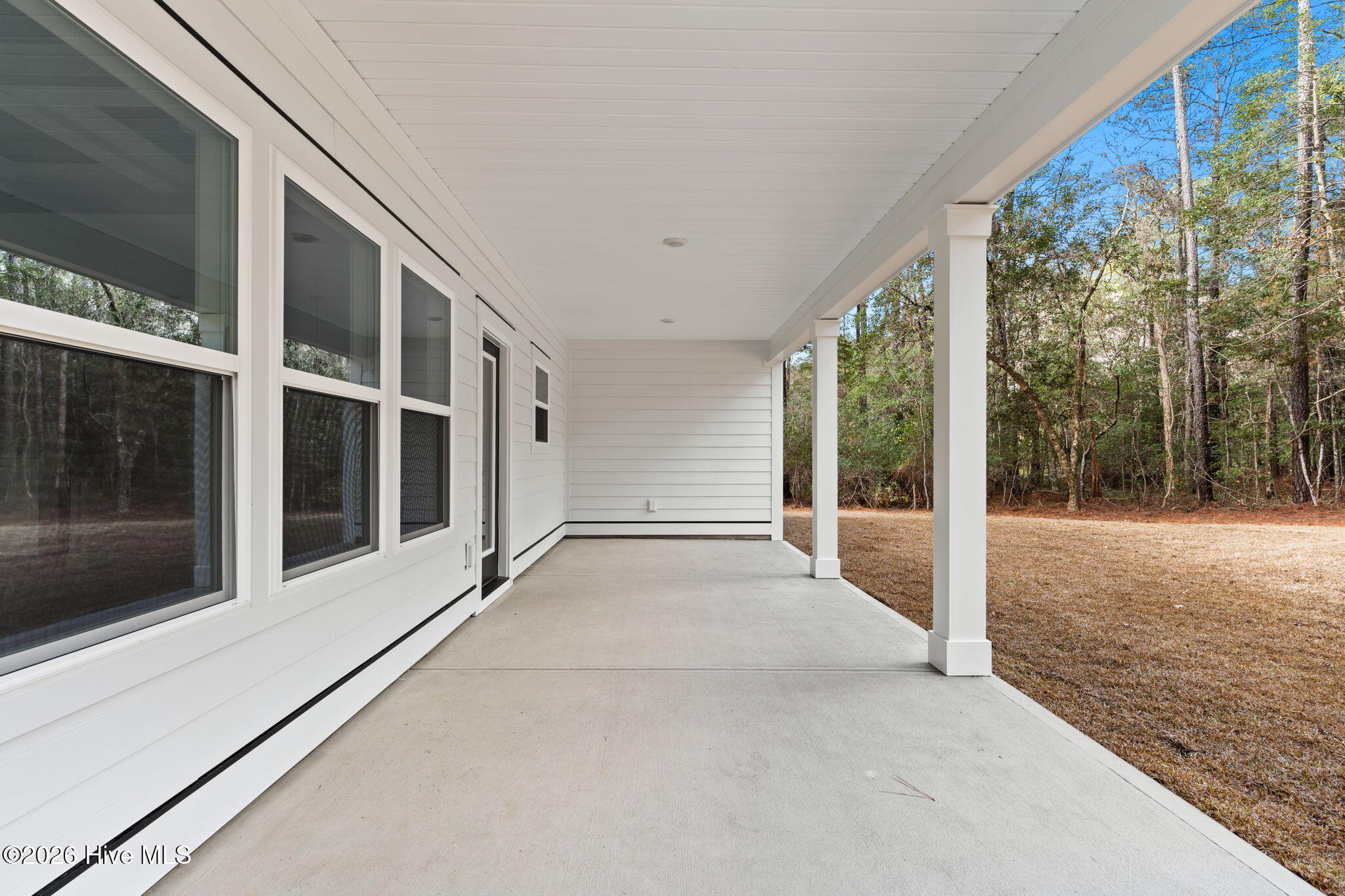 100557701 | Photo 55