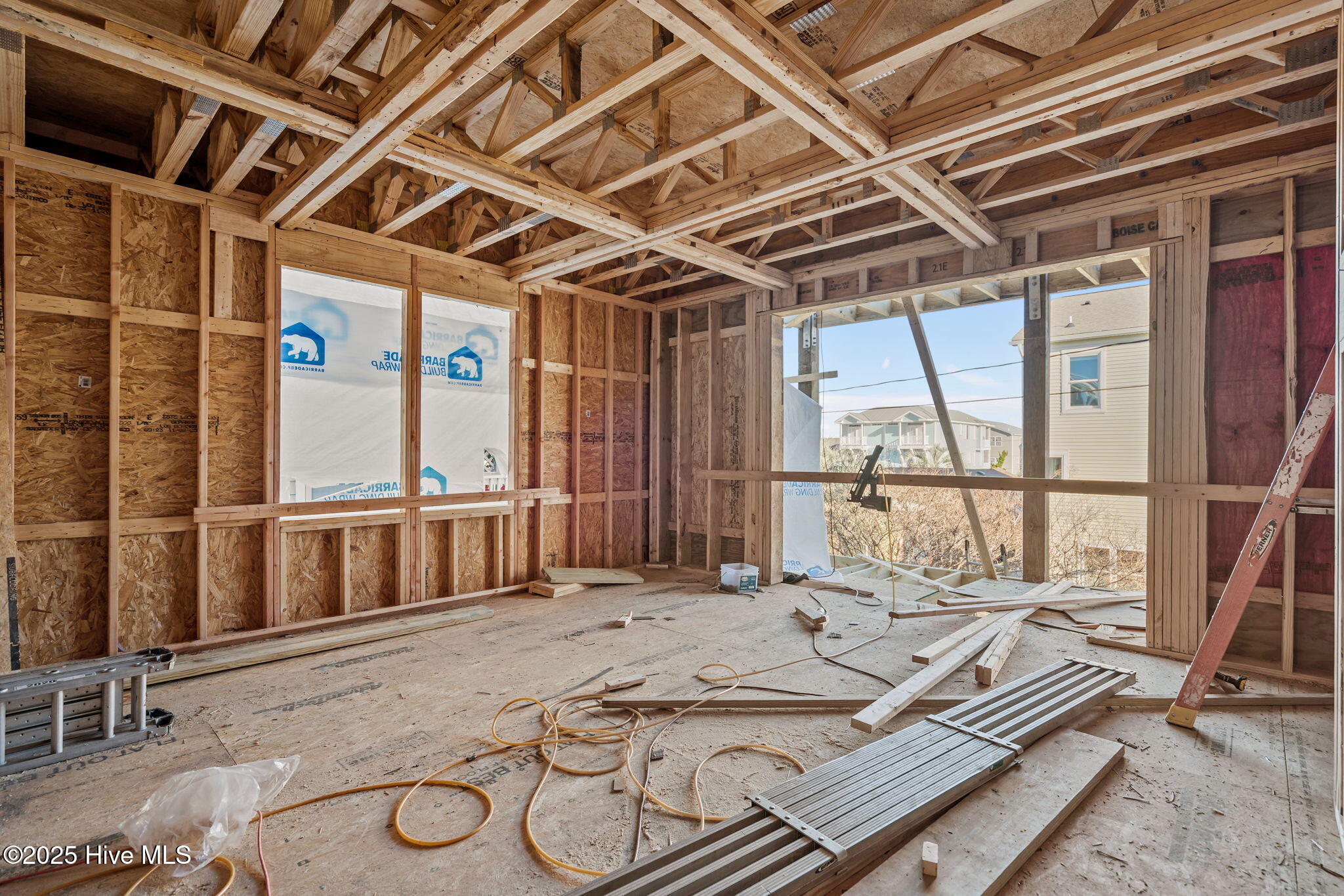 100547046 | Photo 16