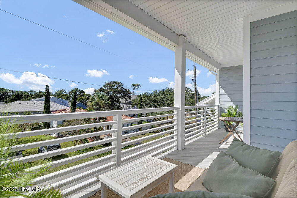 100538818 | Photo 21